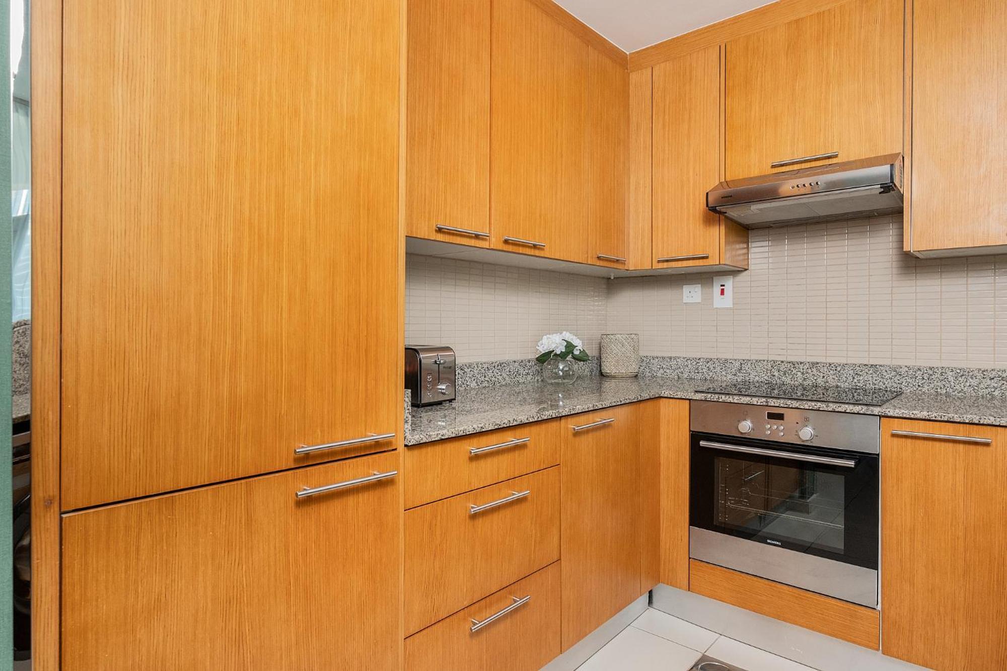 Daire Escape 24 Homes - Bay Square - Business Bay