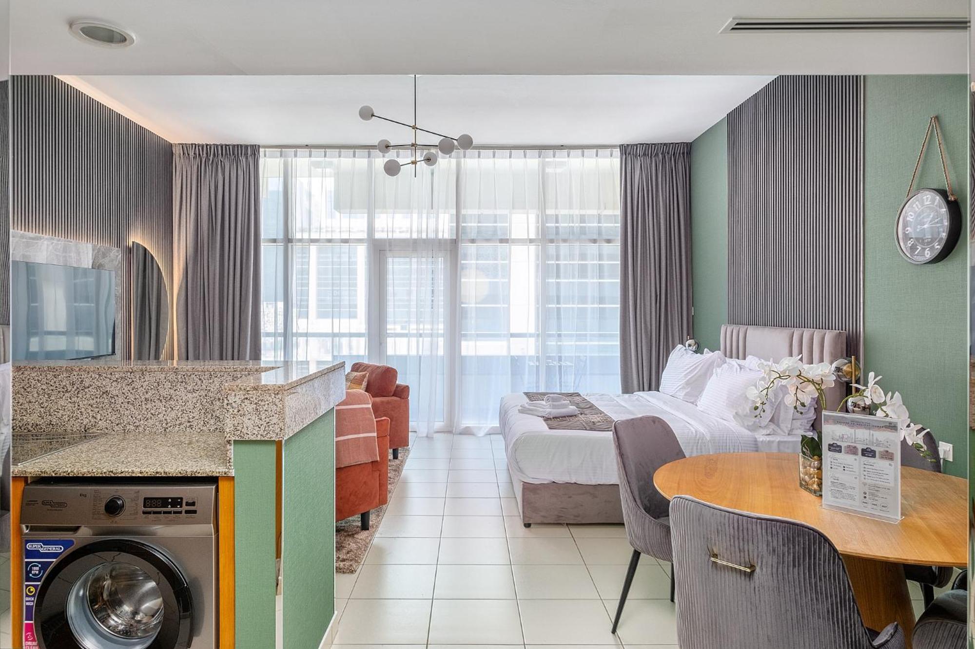 Daire Escape 24 Homes - Bay Square - Business Bay
