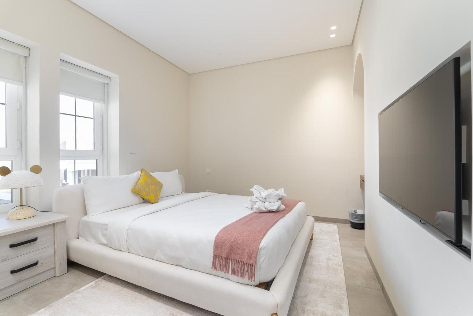 Luxury 4br Villa-al Reem 3-perfect Family Getaway Dubai