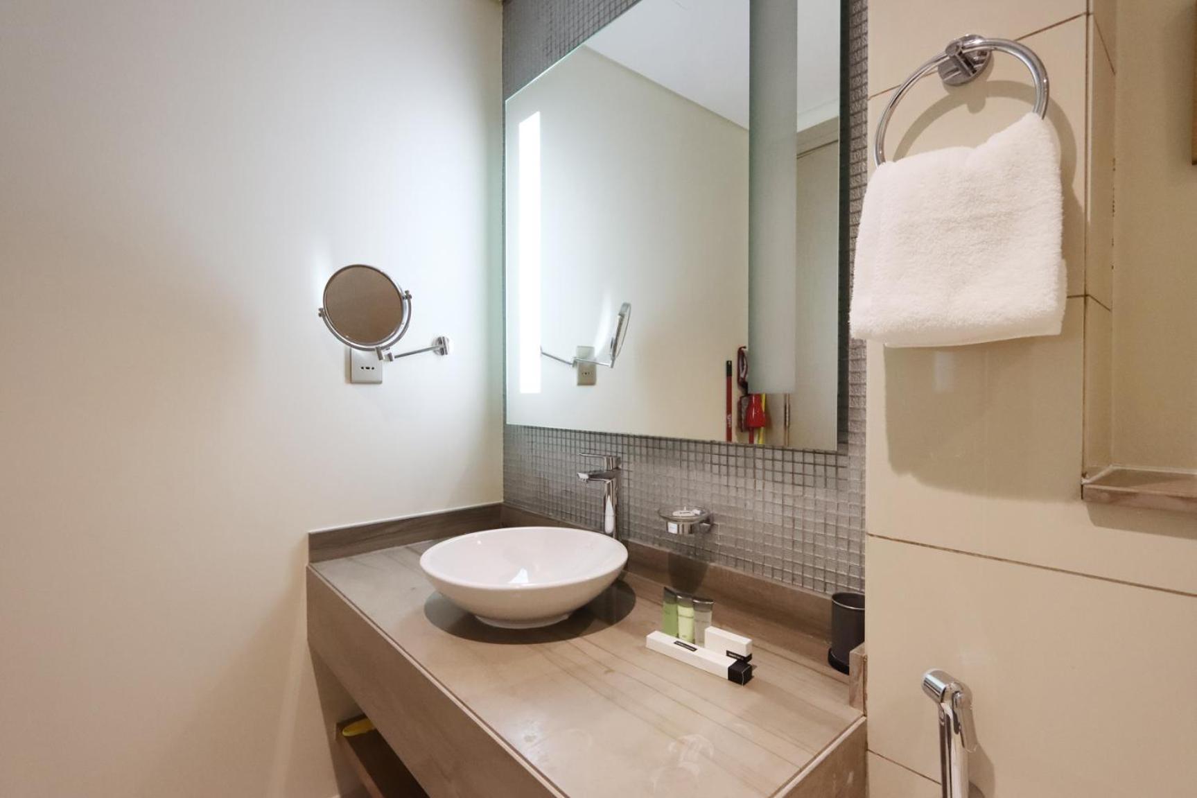 Daire 2br Oasis In Damac Towers By Livbnb Dubai