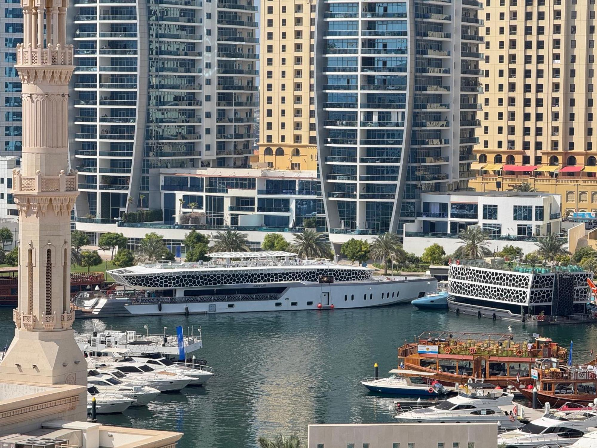 Marina Beachview Apartment