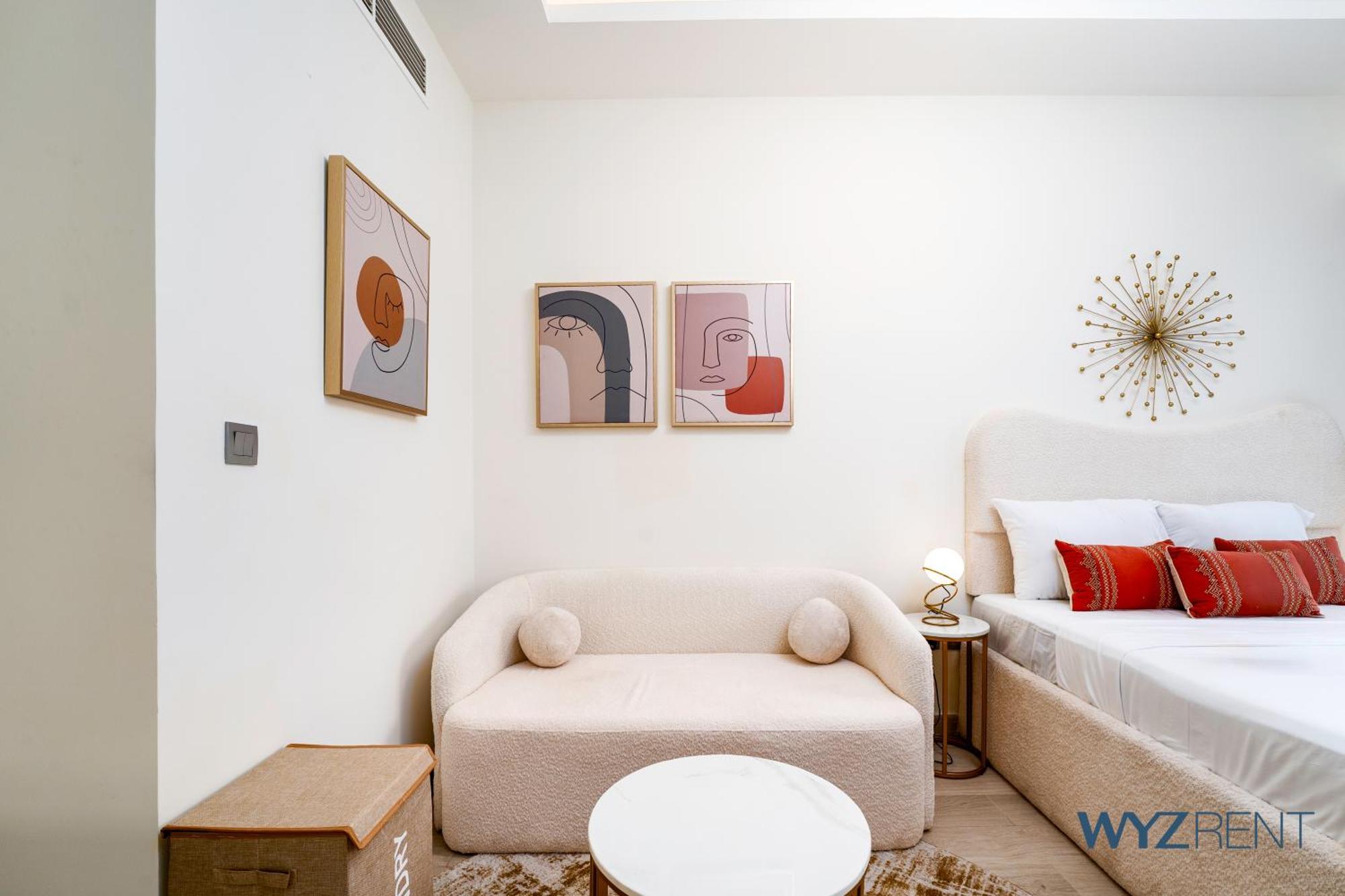 Unique In Azizi Riviera,city & Pool View Dubai