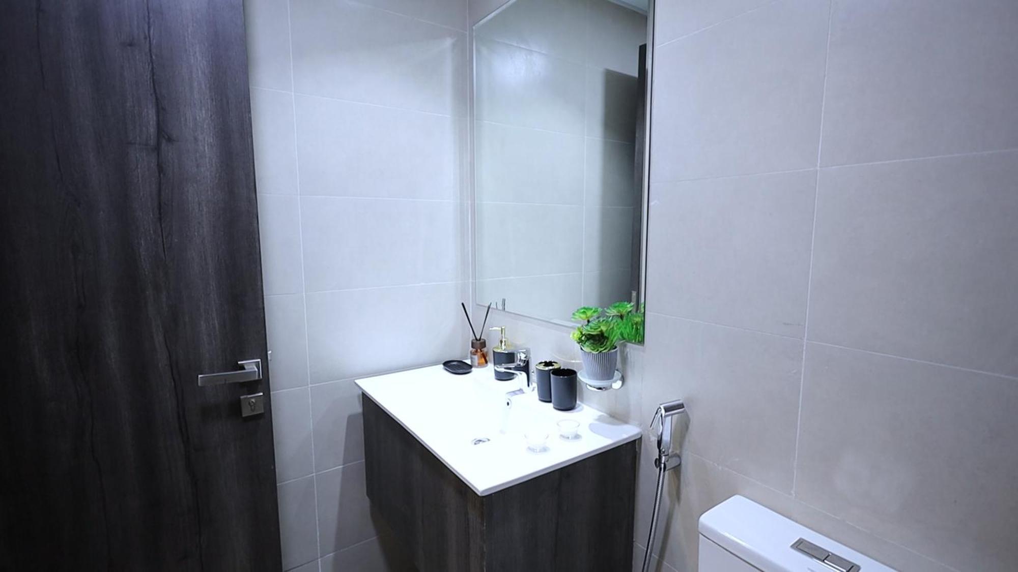 Apartment 2 Bedroom Elegant In Dubailand *