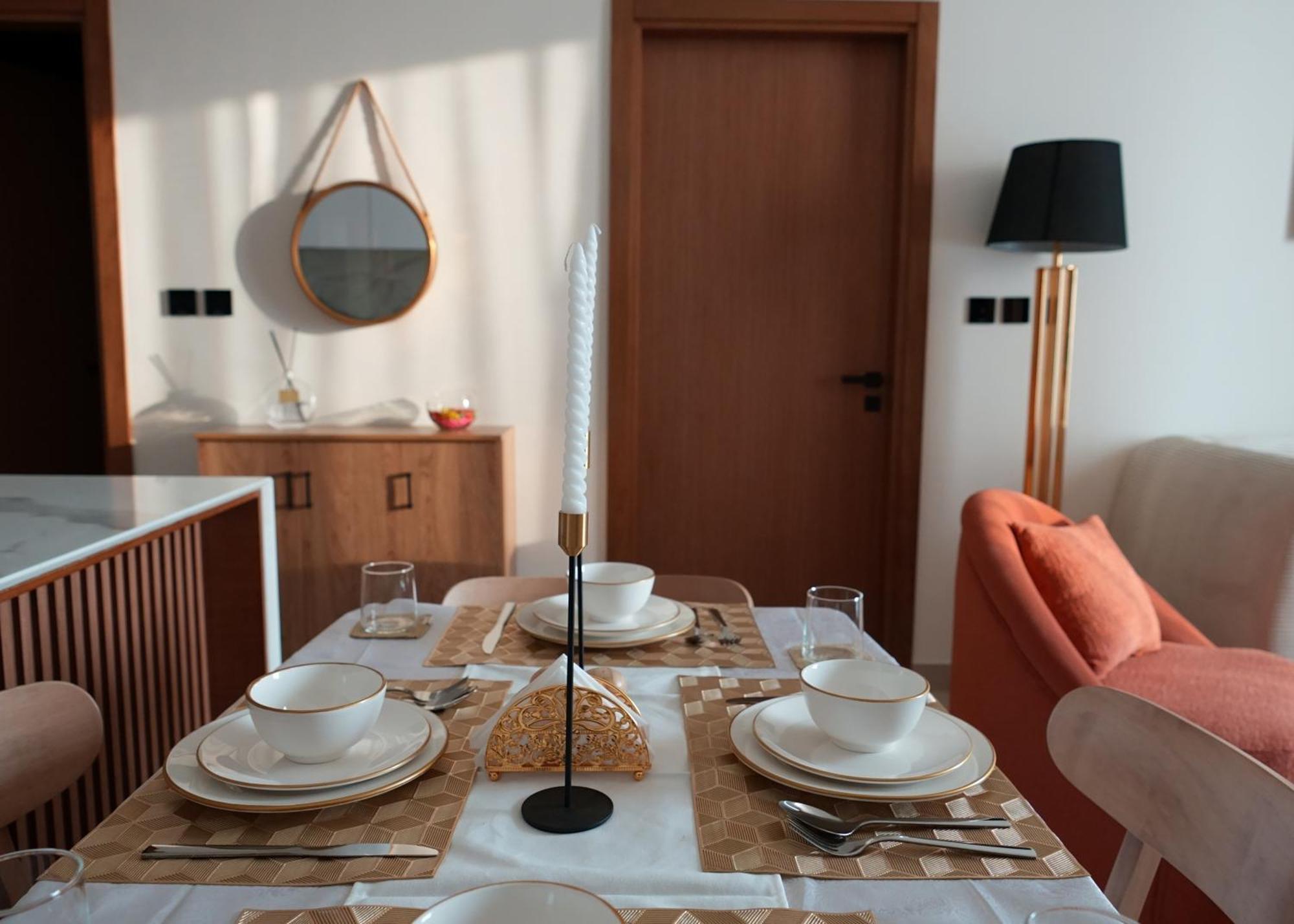 Apartment Modern Chic 1 Bhk In Binghatti House Dubai