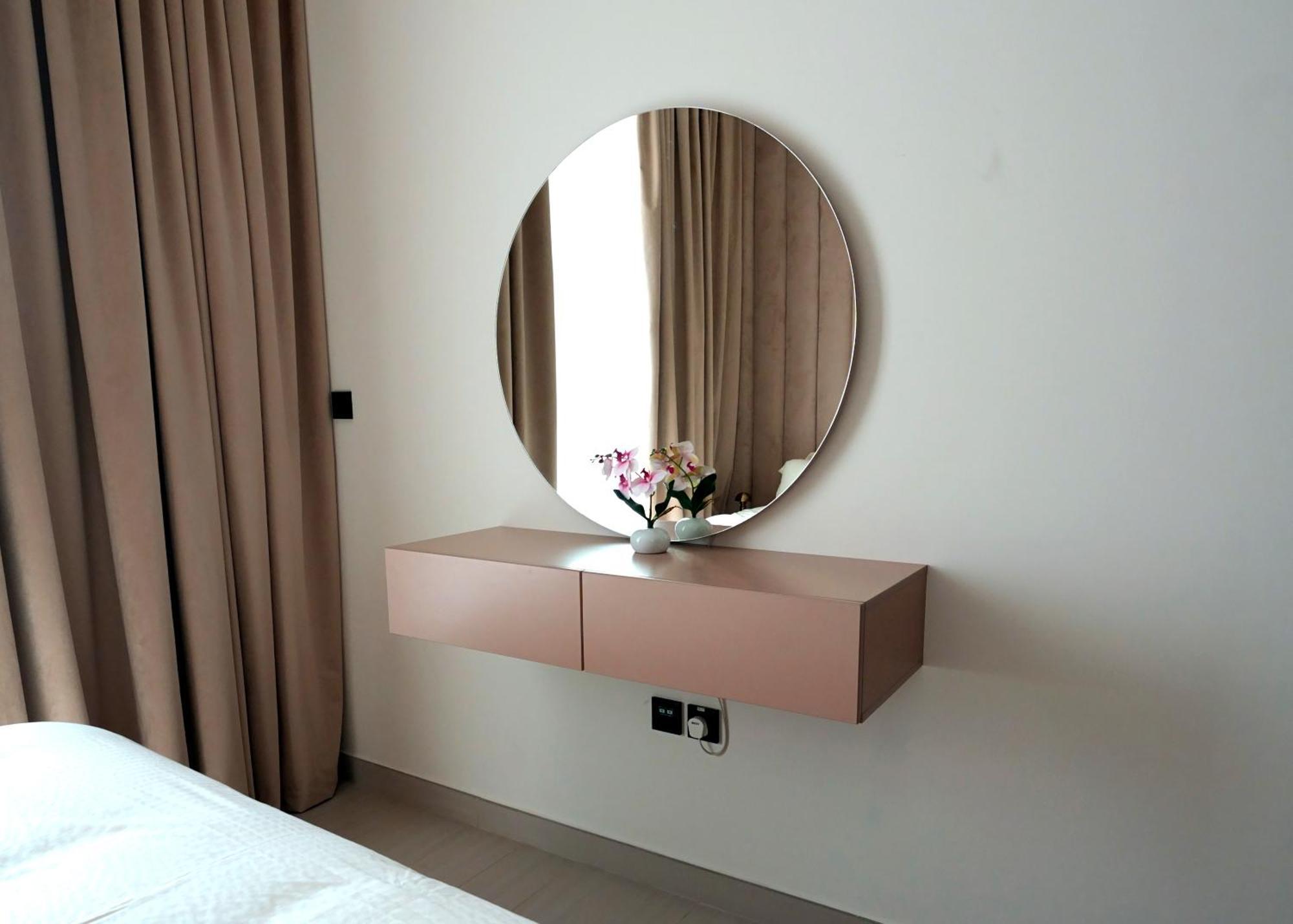 Modern Chic 1 Bhk In Binghatti House *