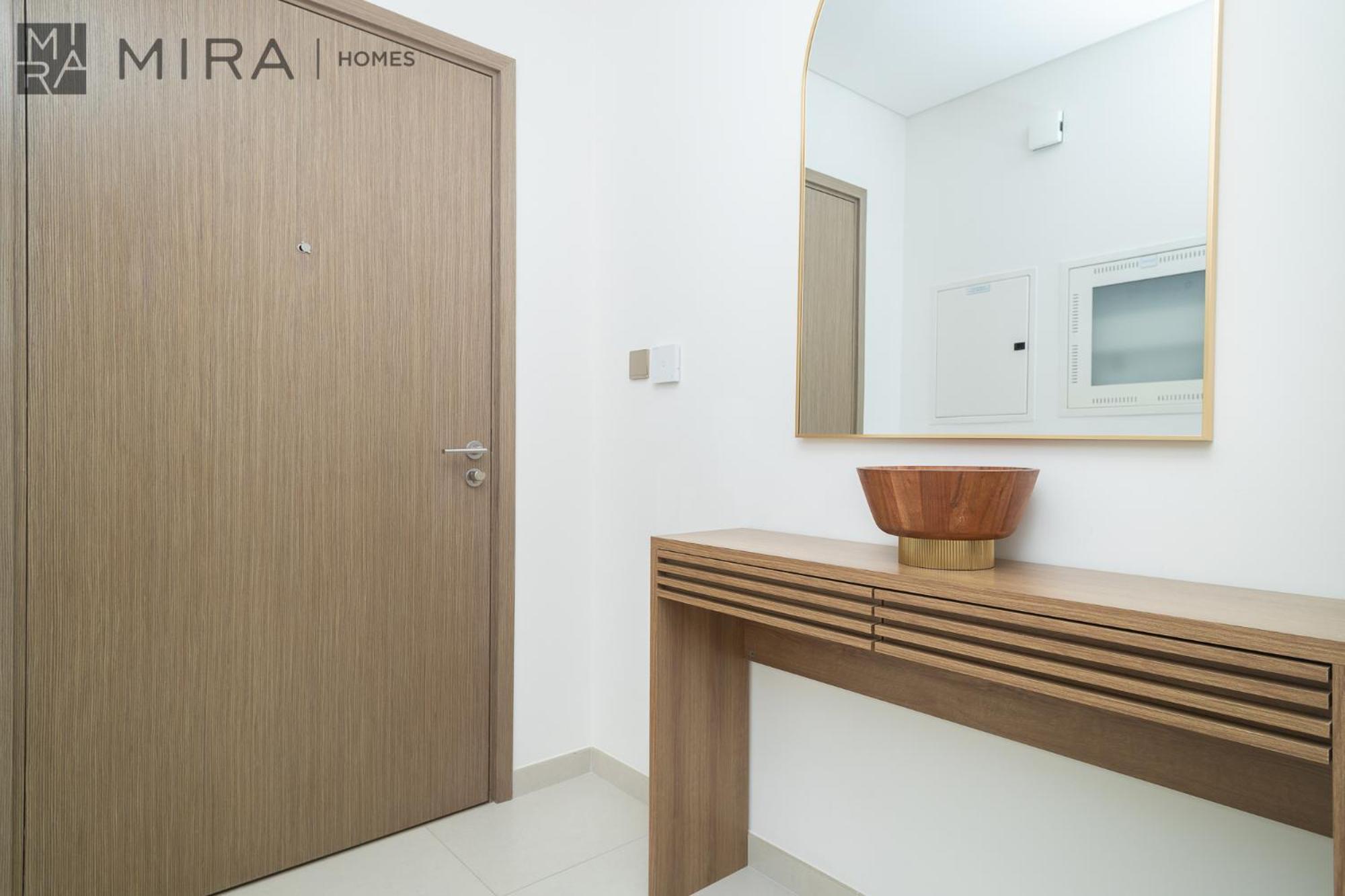 Mira Homes - Newly 2 Bedroom With Balcony In The Heart Of Close To Burj Khalifa Apartment Dubai