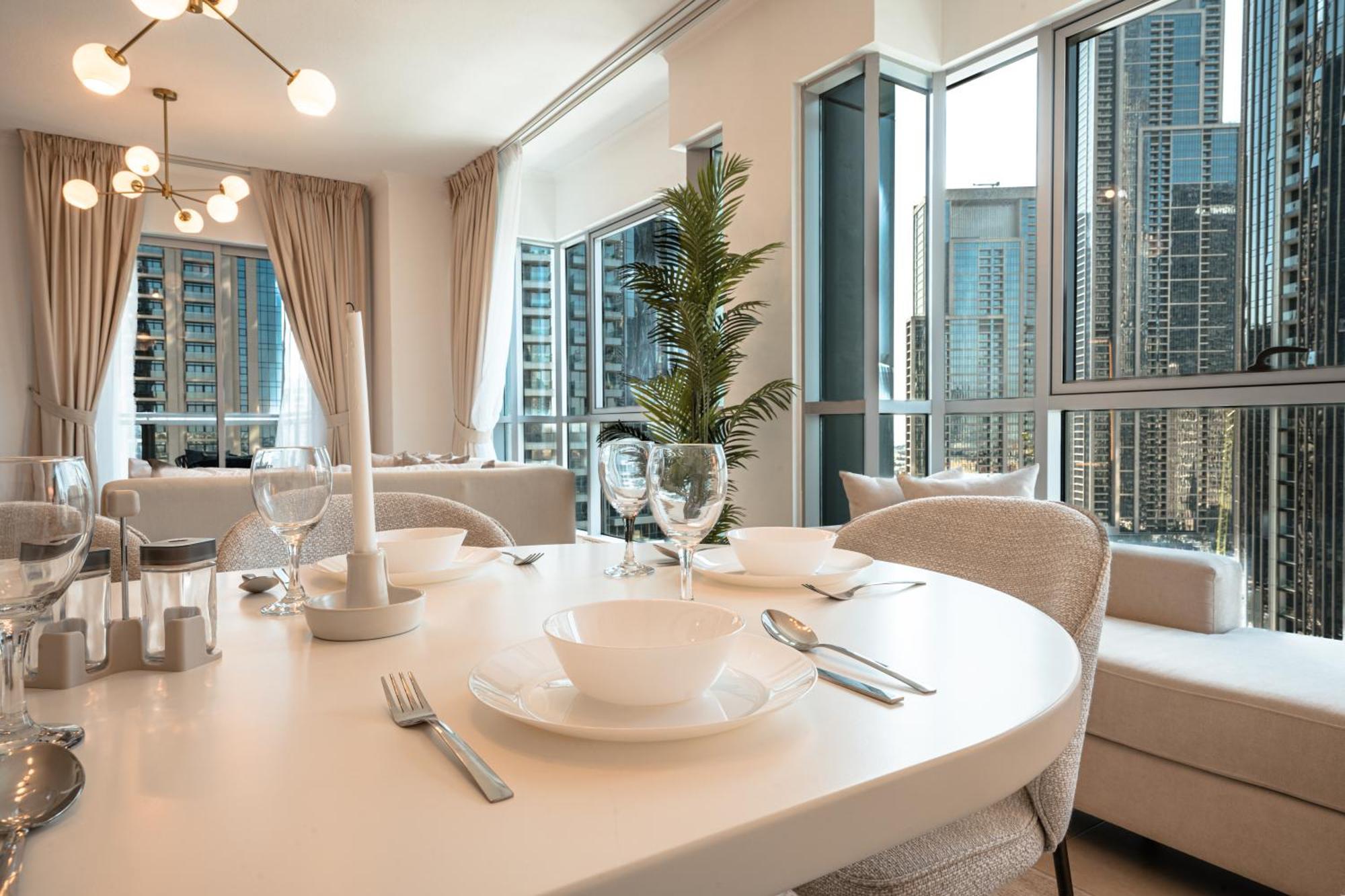 Location In Downtown Apartment *