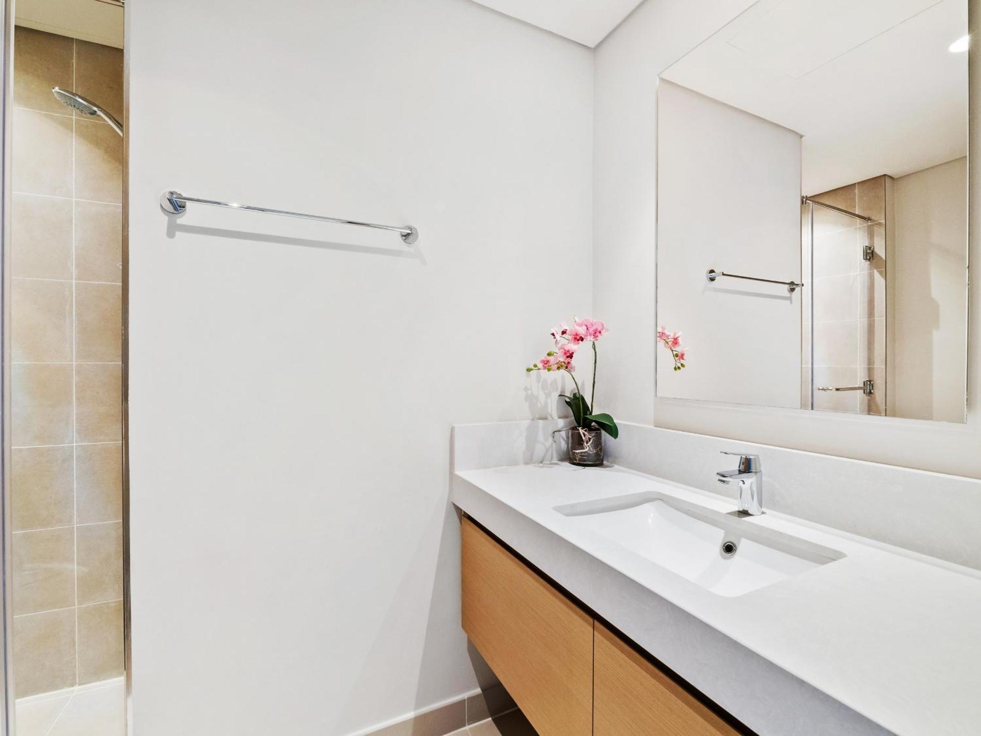 Apartment Enchanting 2bdr In Creek Harbour-19 *