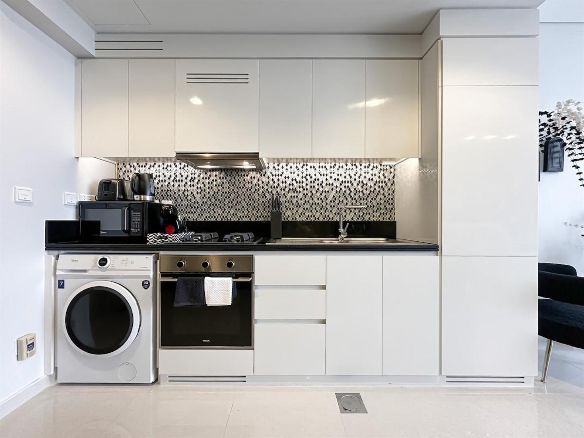 Apartamento Trophy-twilight Edge 55th Floor W Lush Lagoon Pool