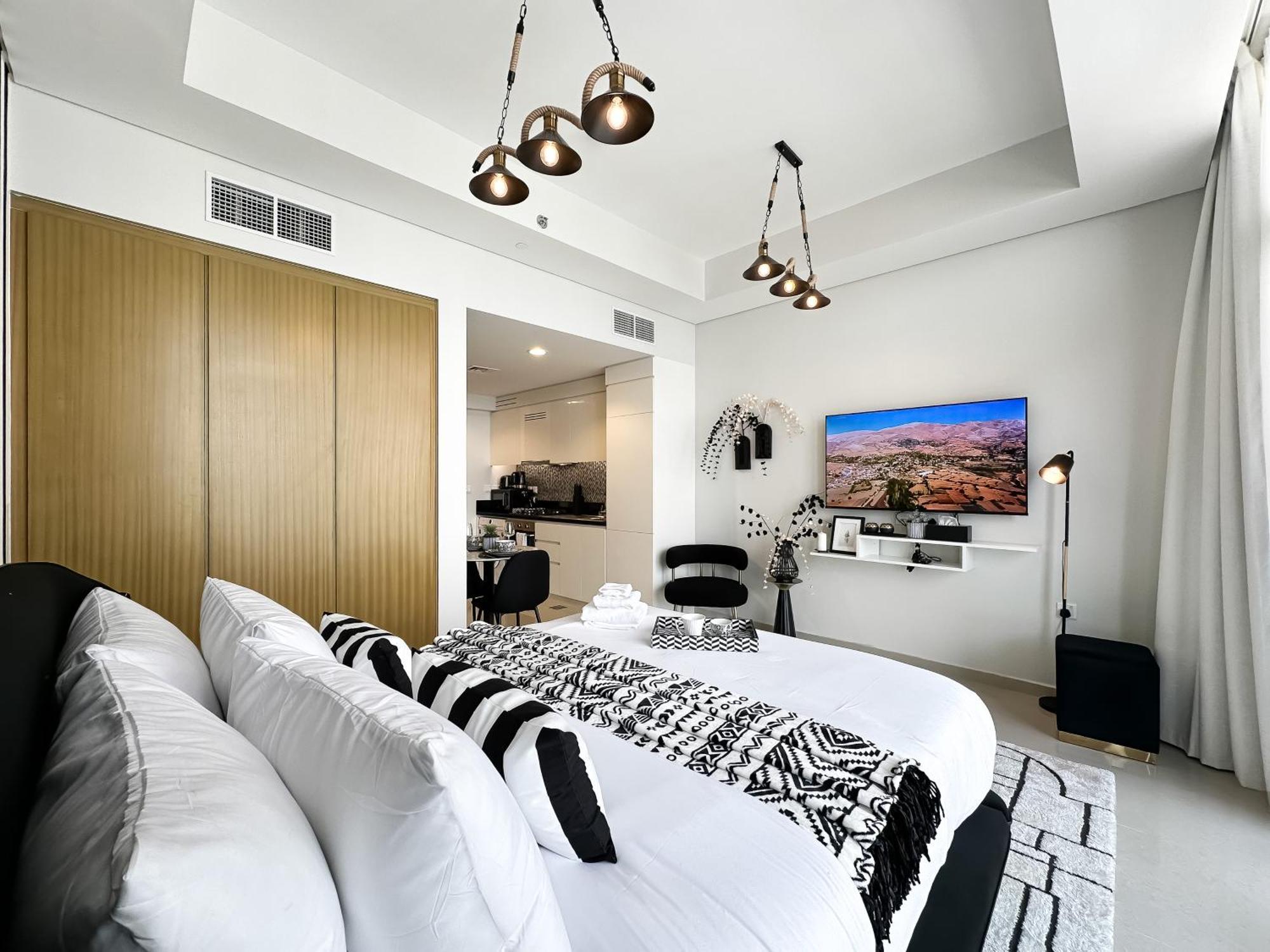 Apartamento Trophy-twilight Edge 55th Floor W Lush Lagoon Pool