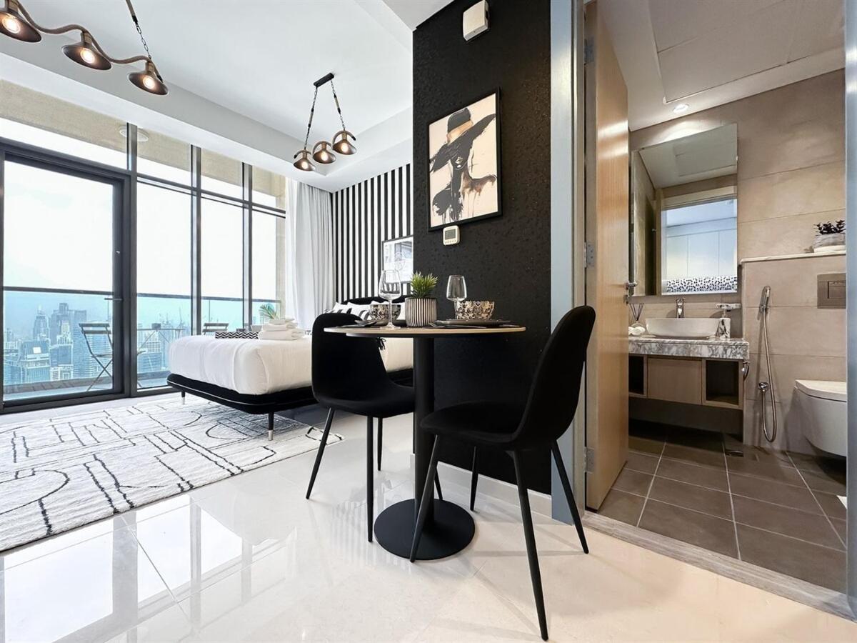 Trophy-twilight Edge 55th Floor W Lush Lagoon Pool Apartamento Dubai