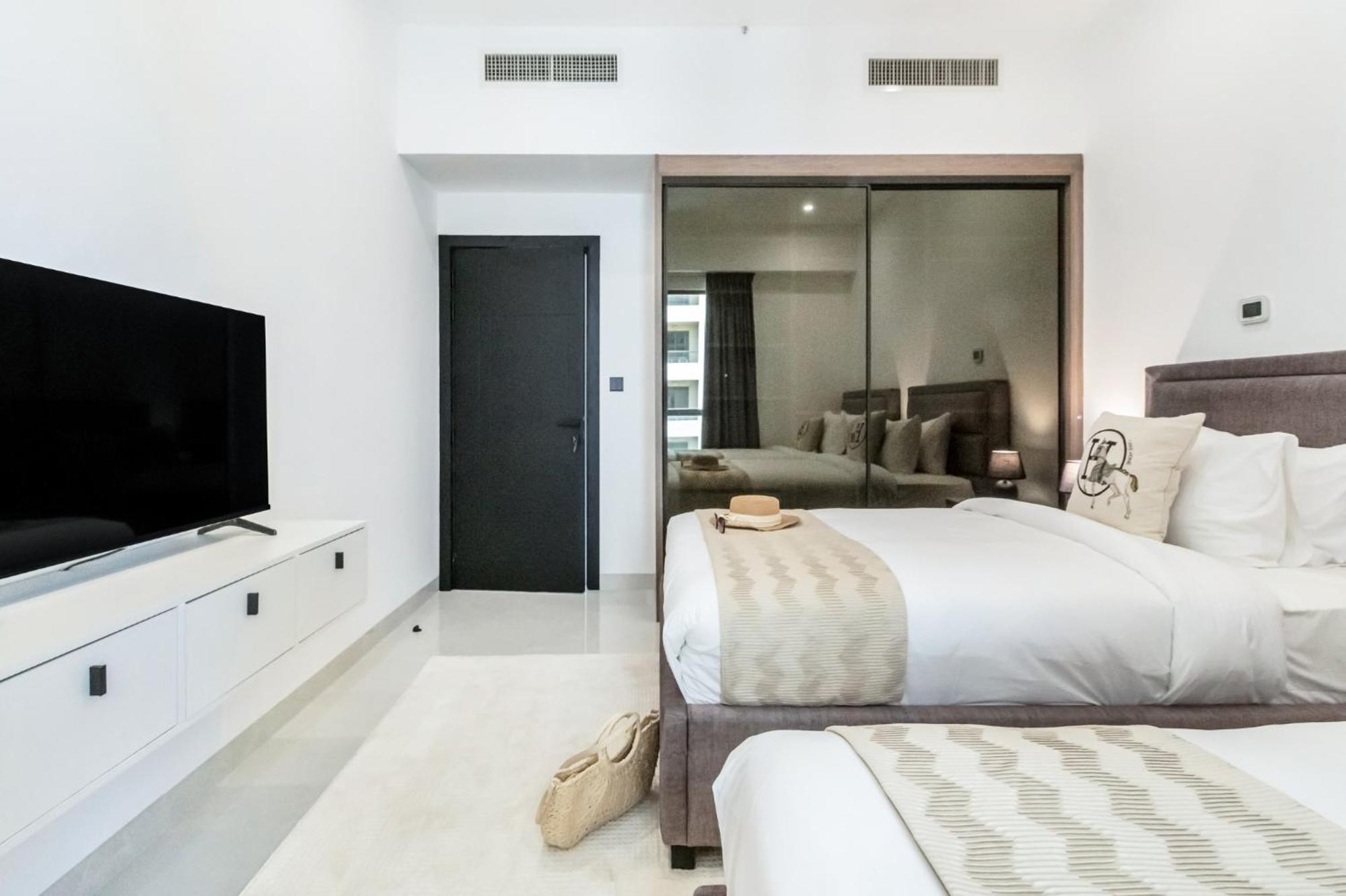 Luxurious Brand New 2Br Apartment In Rimal 1 I Steps To The Jbr Beach I Gyl Holiday Homes Apartment
