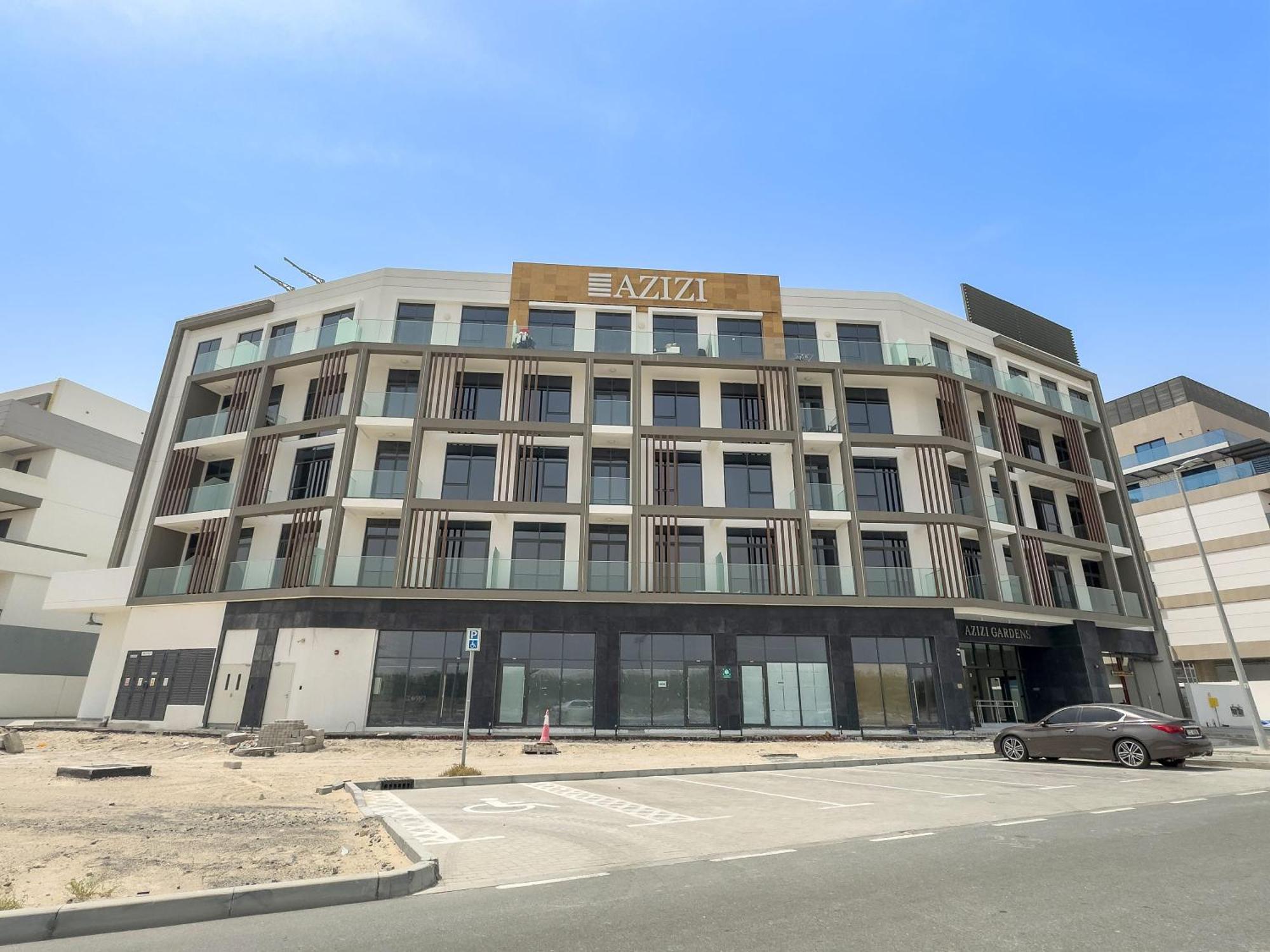Apartment Silkhaus Stylish 2bdr In Azizi Gardens With Pool & Gym Dubai