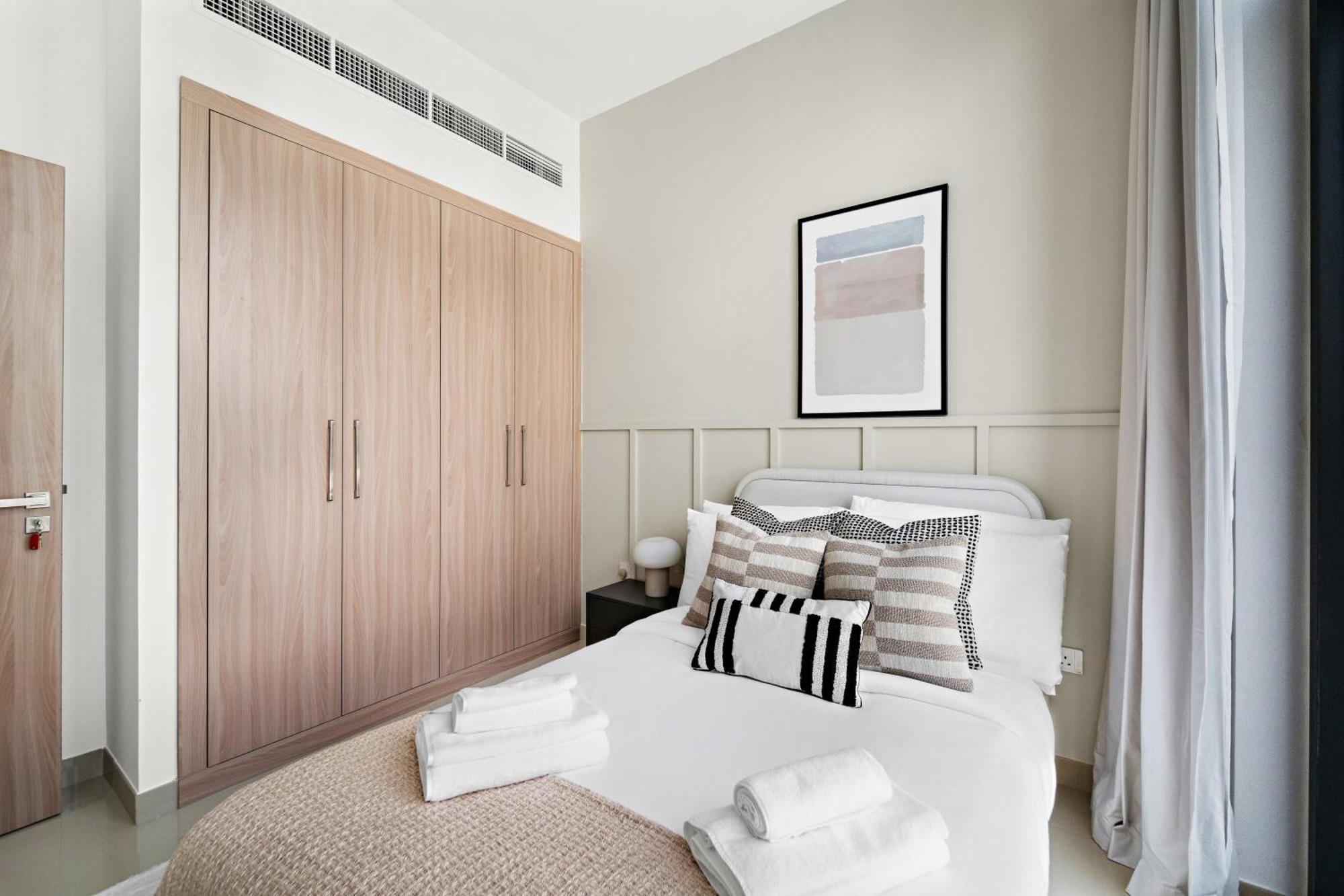 Apartment Silkhaus Stylish 2bdr In Azizi Gardens With Pool & Gym