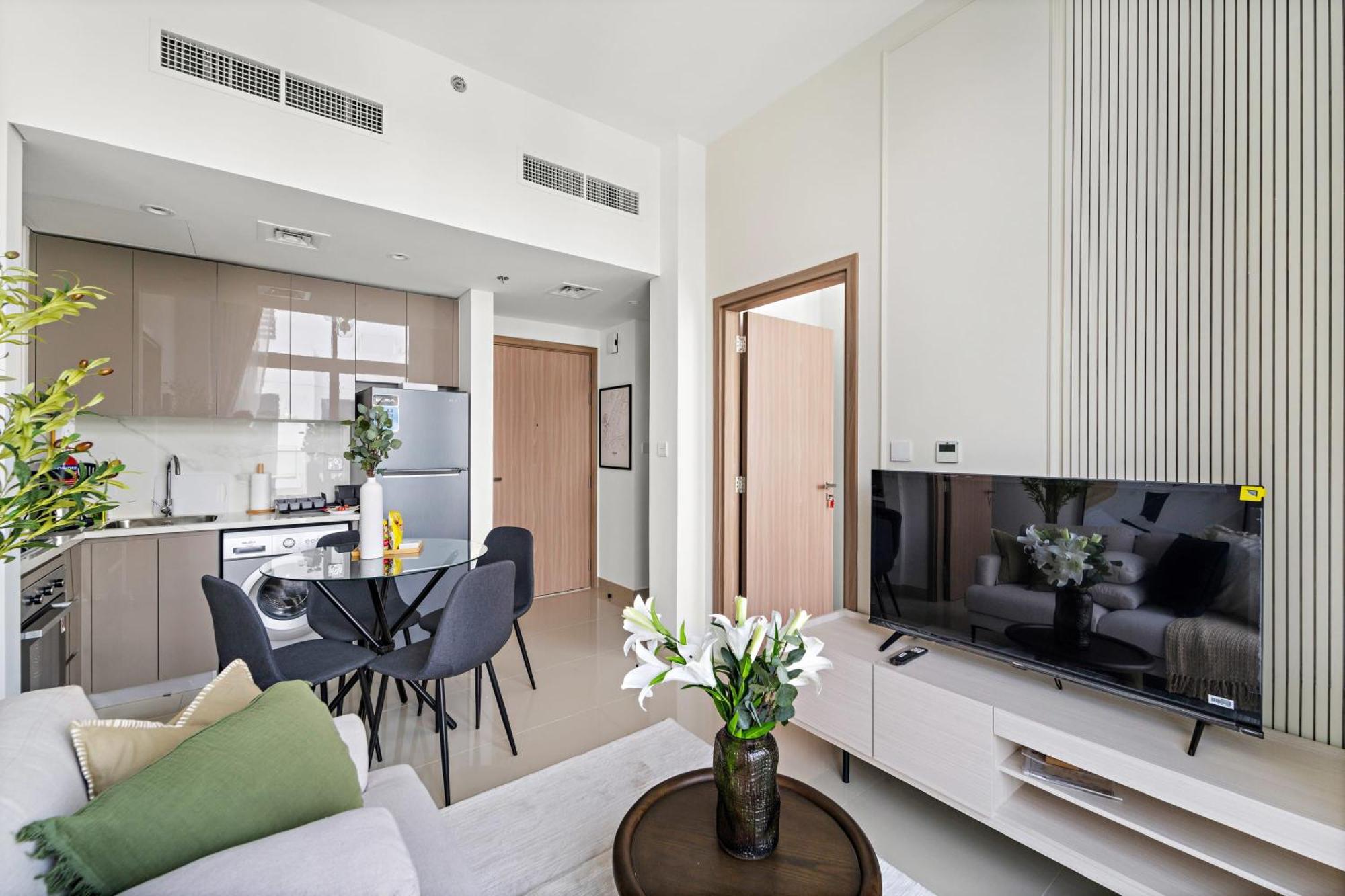 Silkhaus Stylish 2bdr In Azizi Gardens With Pool & Gym Apartment *