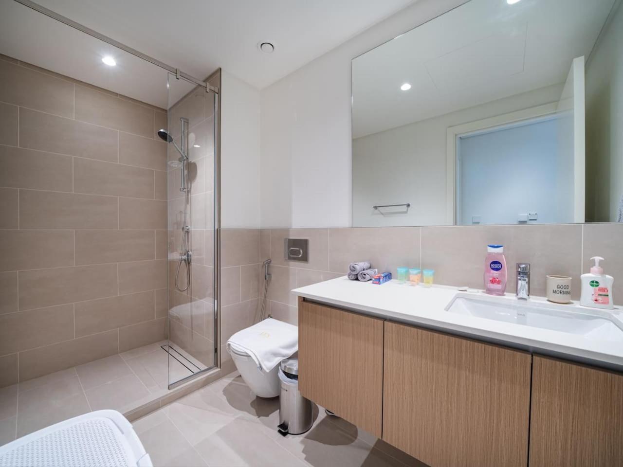 Daire Luxury 2-bed Retreat With Stunning Creek Views