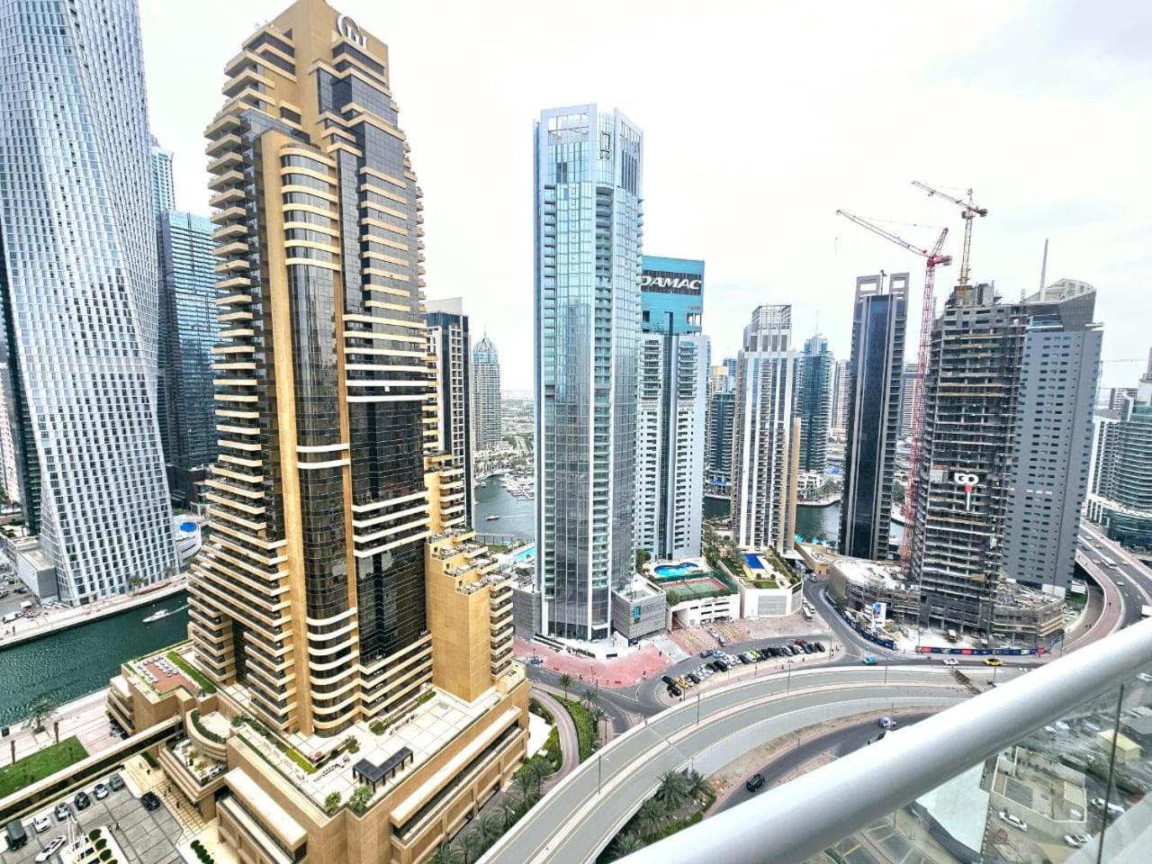 Apartment Sunrise Homes - A Stylish In Botanica Tower