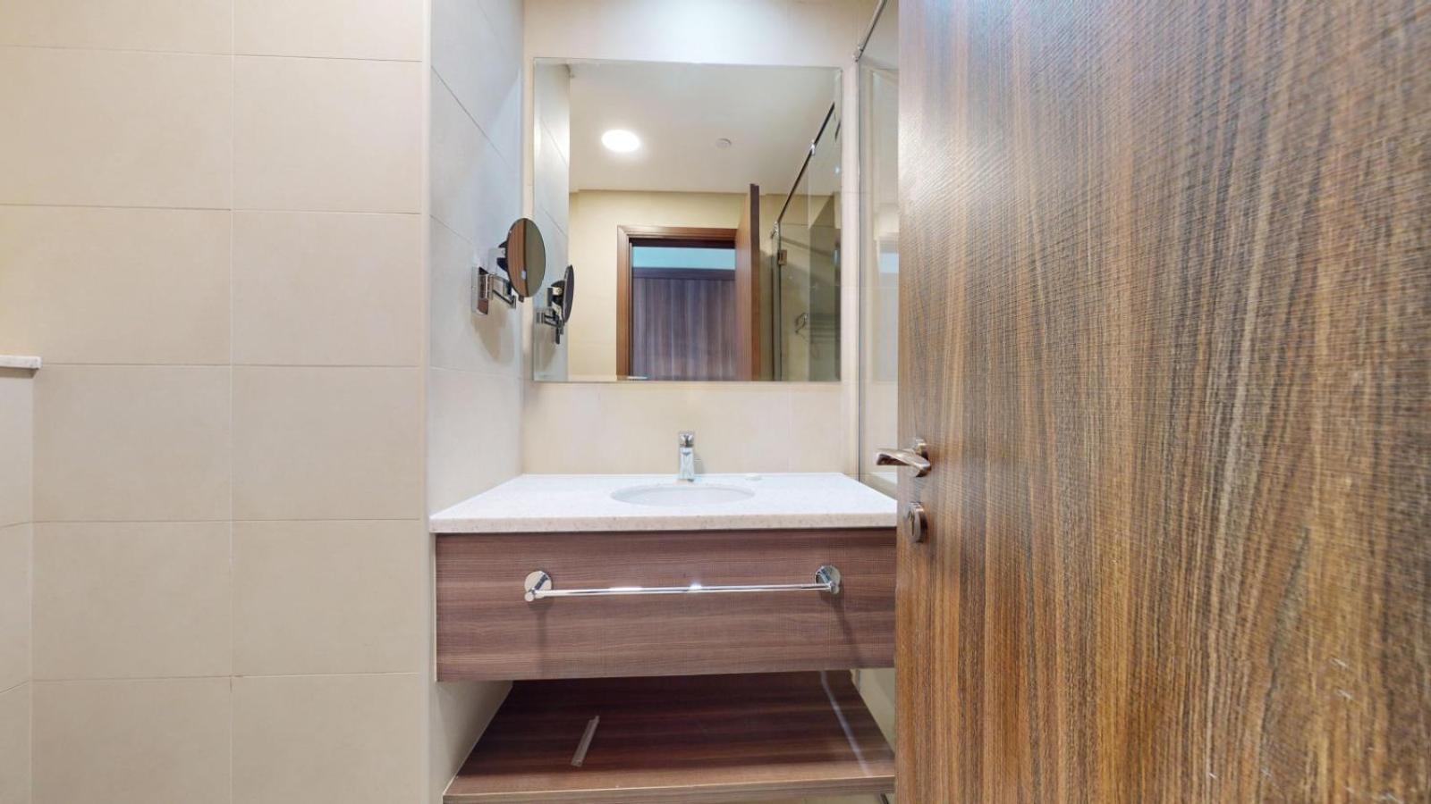 Avani Palm View - Bright Two Bedroom With Sea View Apartment