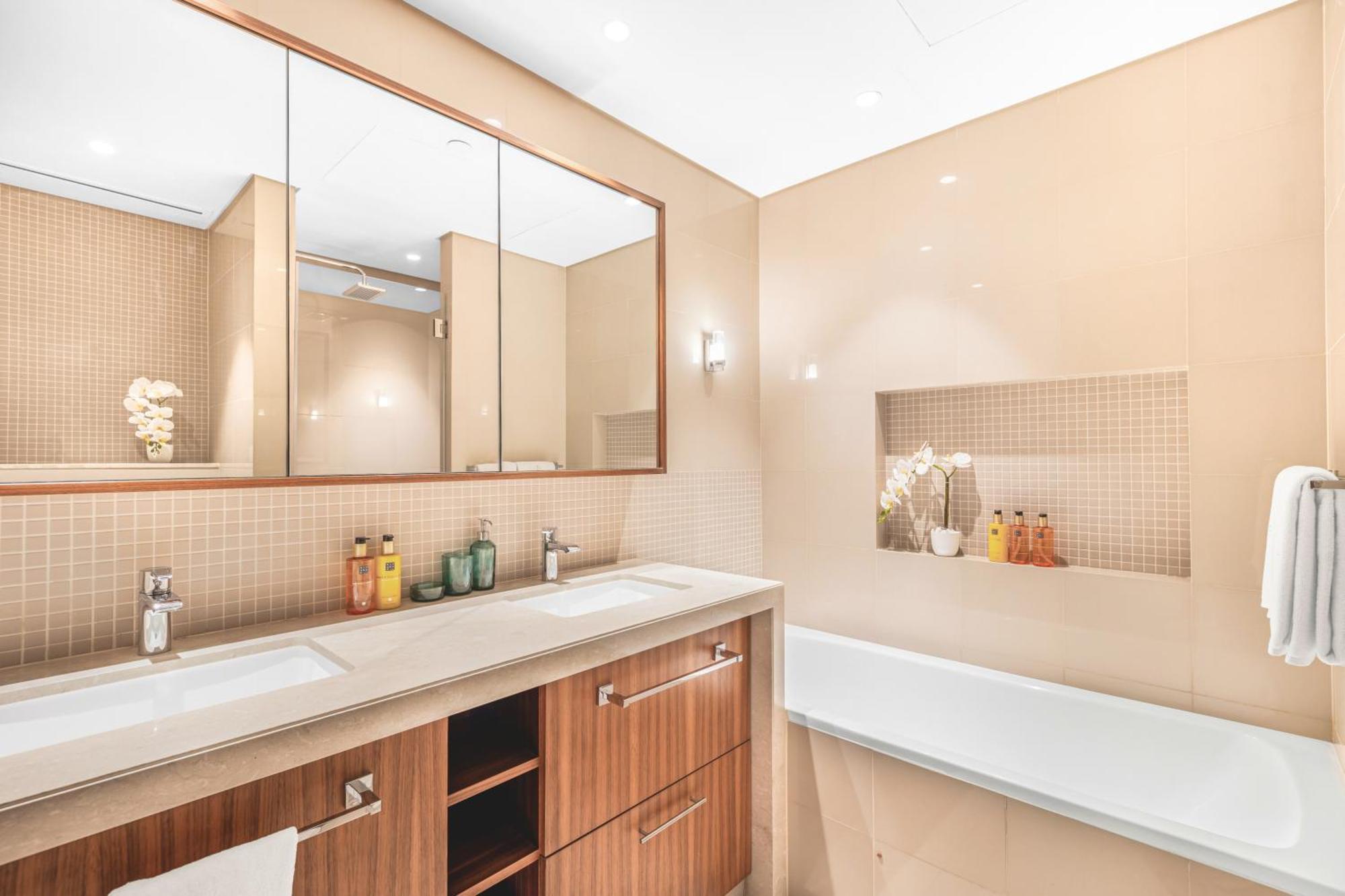 Eden's Homes & - Boulevard Point Apartment