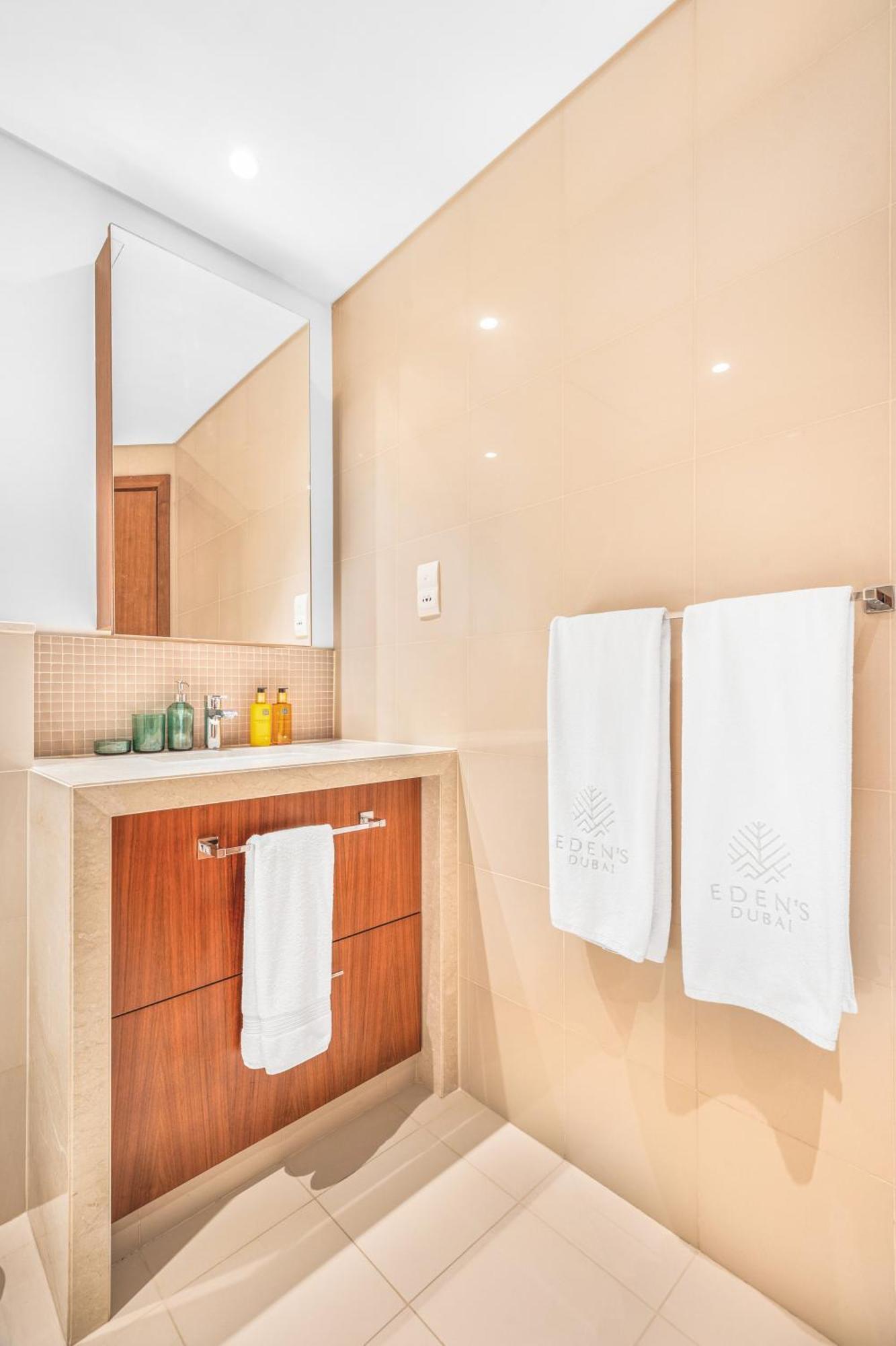 Eden's Homes & - Boulevard Point * Dubai