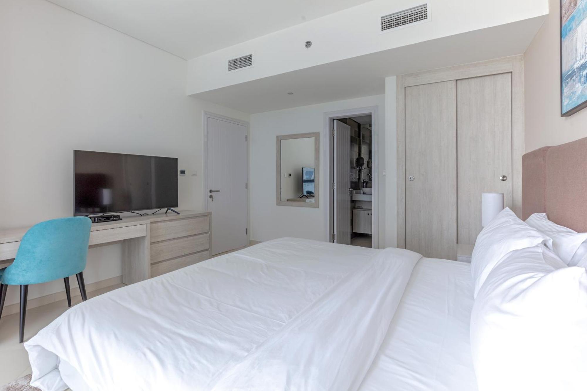 Apartment Modern Fully-equipped In Seven Palm, And Pool Access Dubai