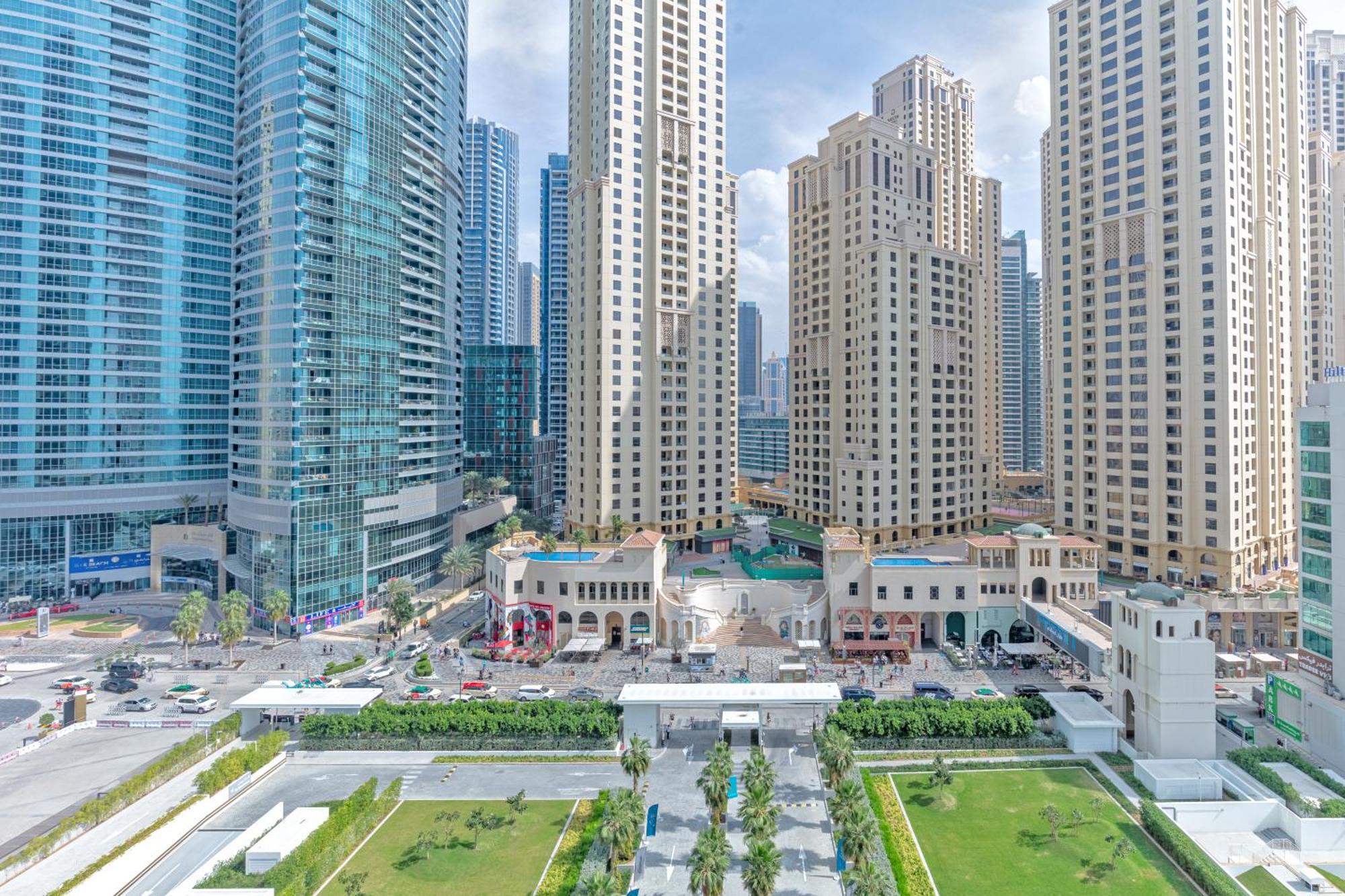 La Vie, Jbr Private Beach, Private Parking And Pool Apartment Dubai
