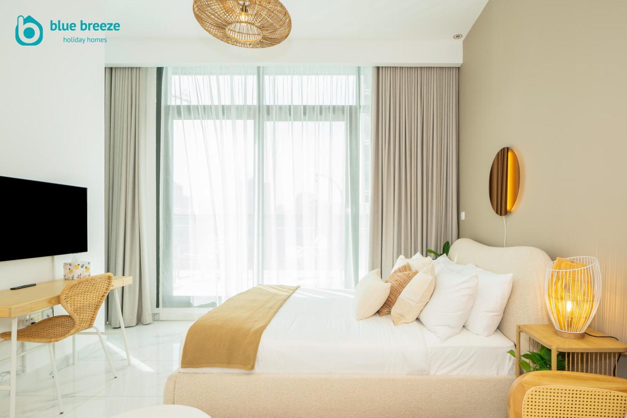 Blue Breeze - Elegant In Serenity 5, Jvc * Dubai