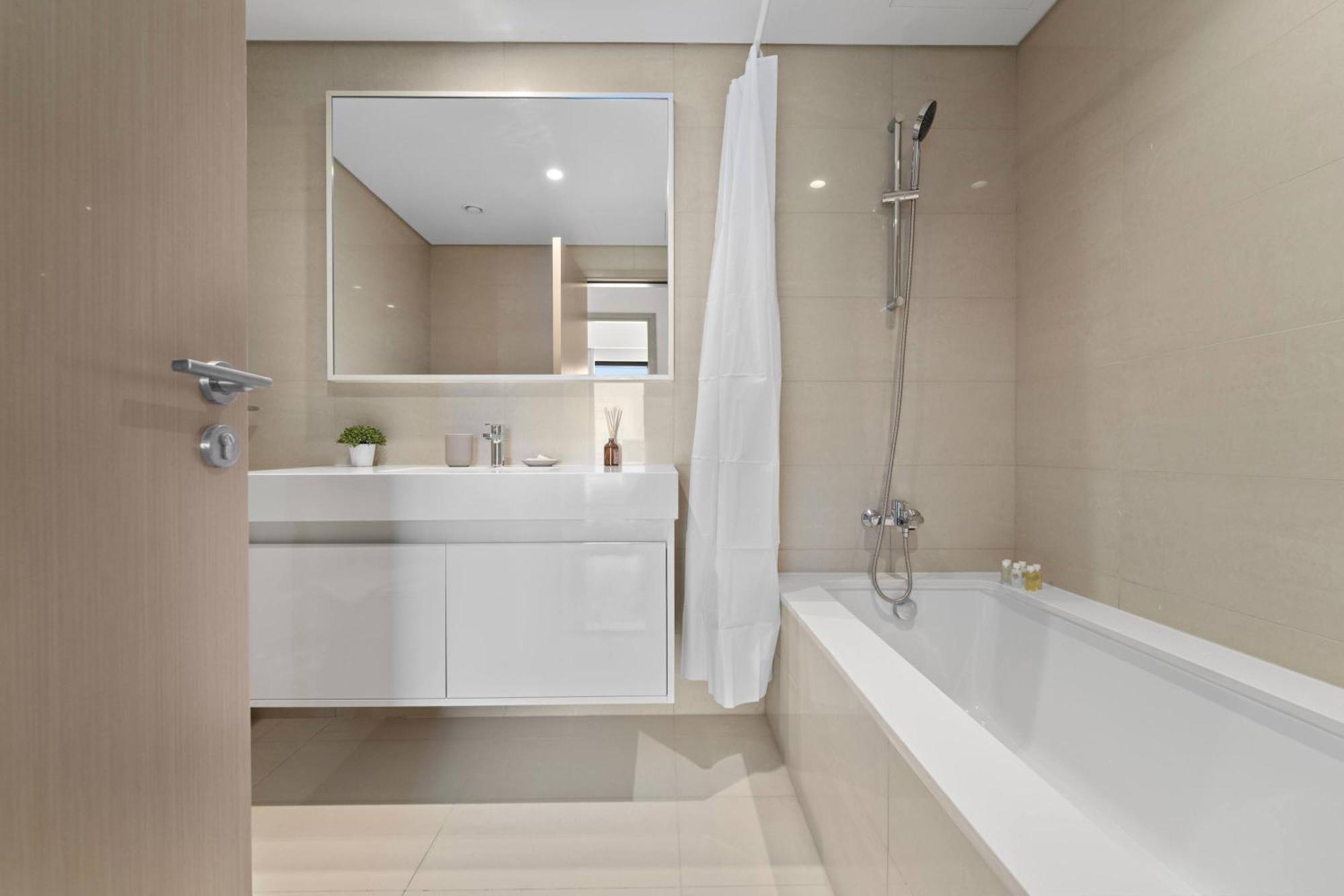 Apartment Silkhaus Elite 2bdr At Burj Royale In Downtown *