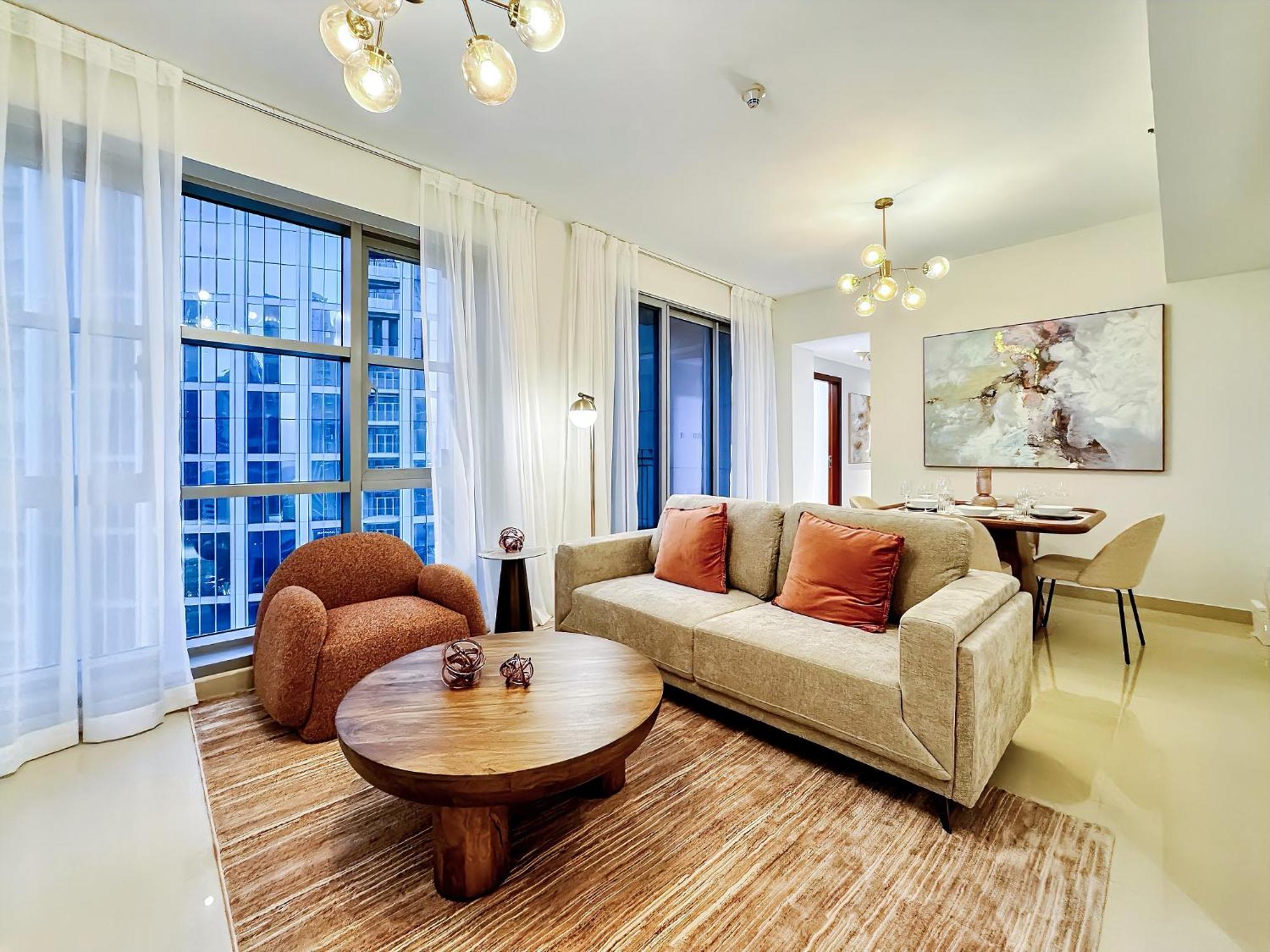 Downtown 2 Bedroom Burj Khalifa & Fountains Views 8 Min From Mall Dubai