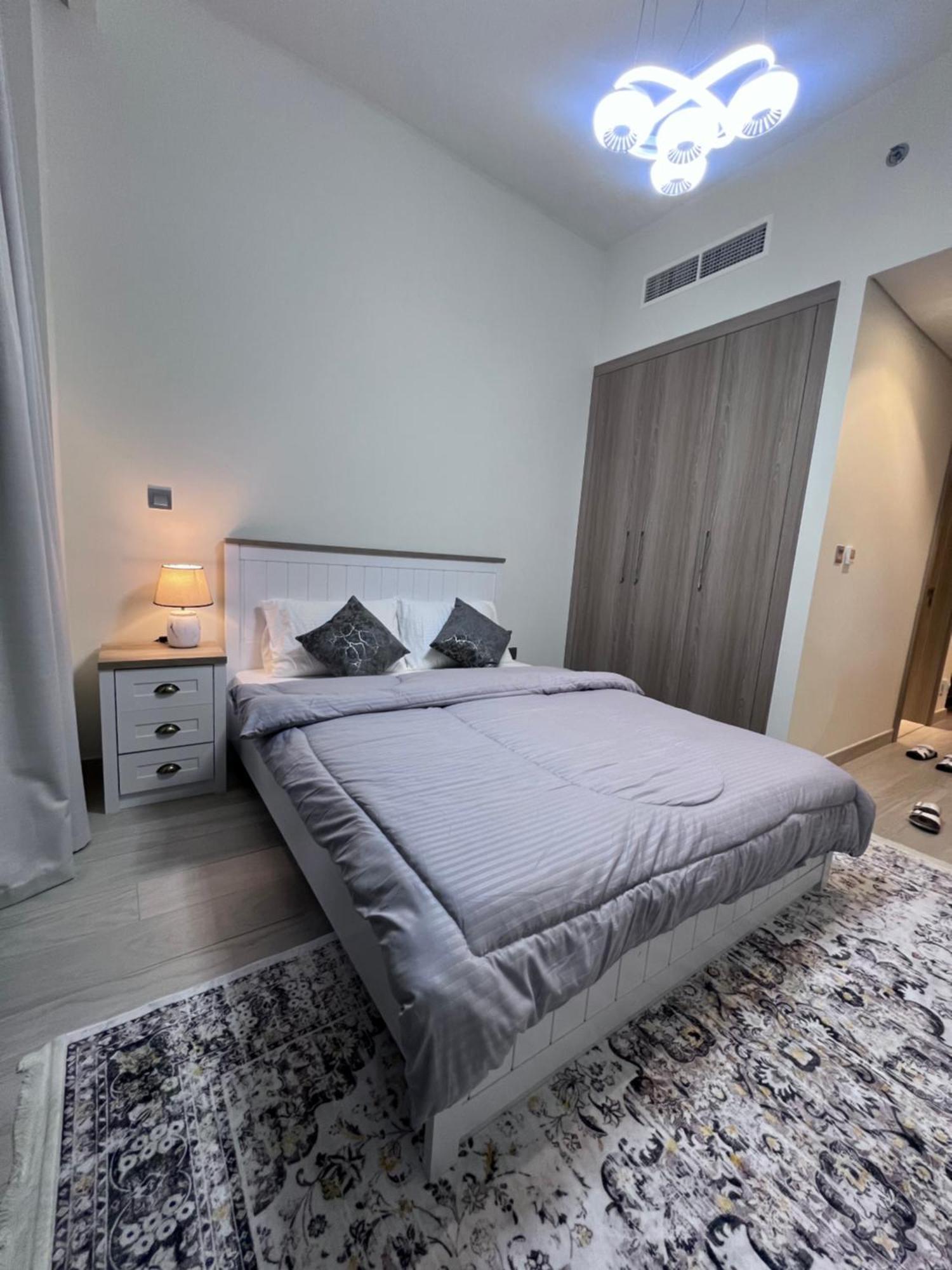 Apartment Azizi Riviera