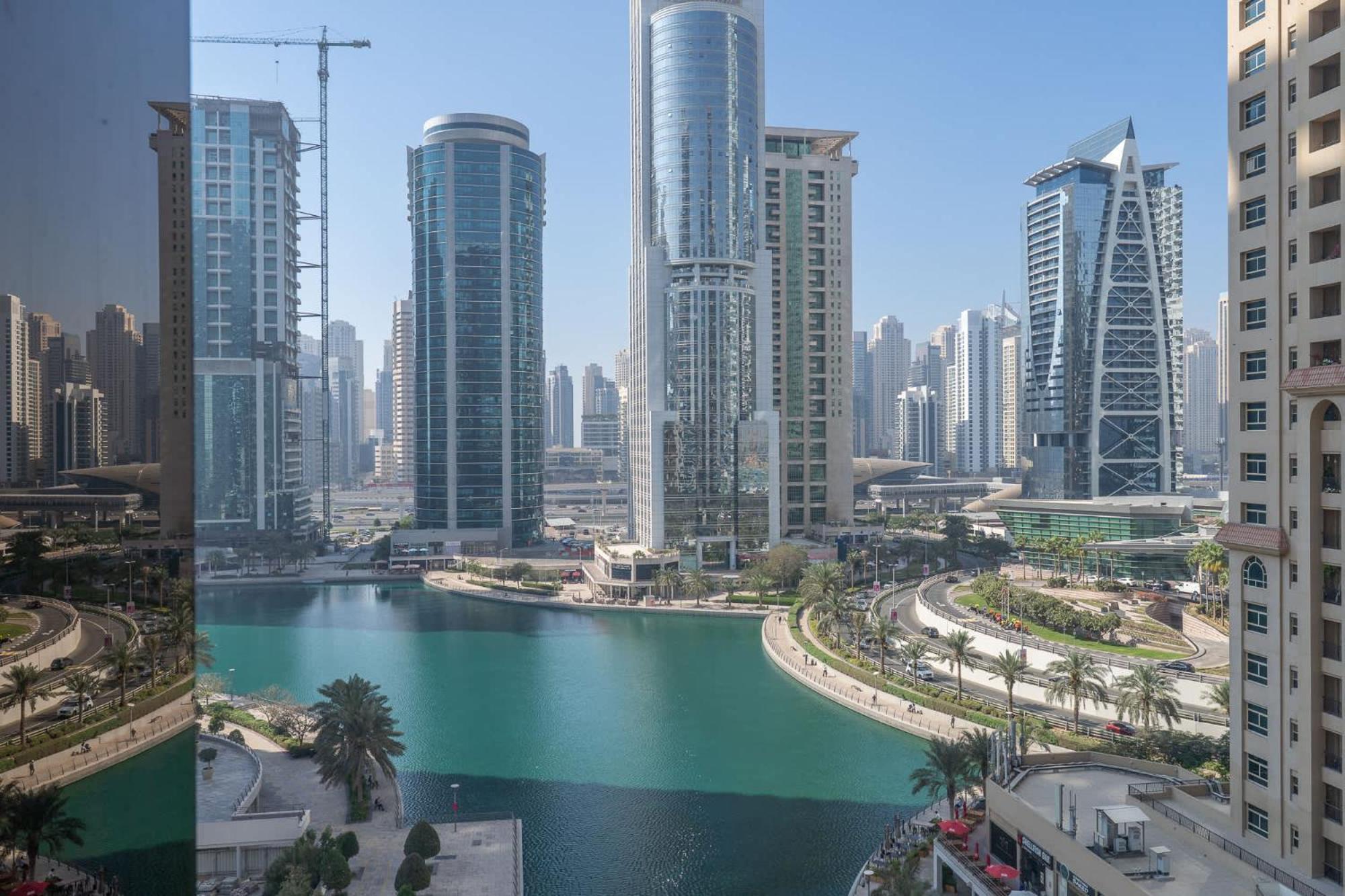 Amazing And Chic 1 Bedroom In Goldcrest Views 2 * Dubai