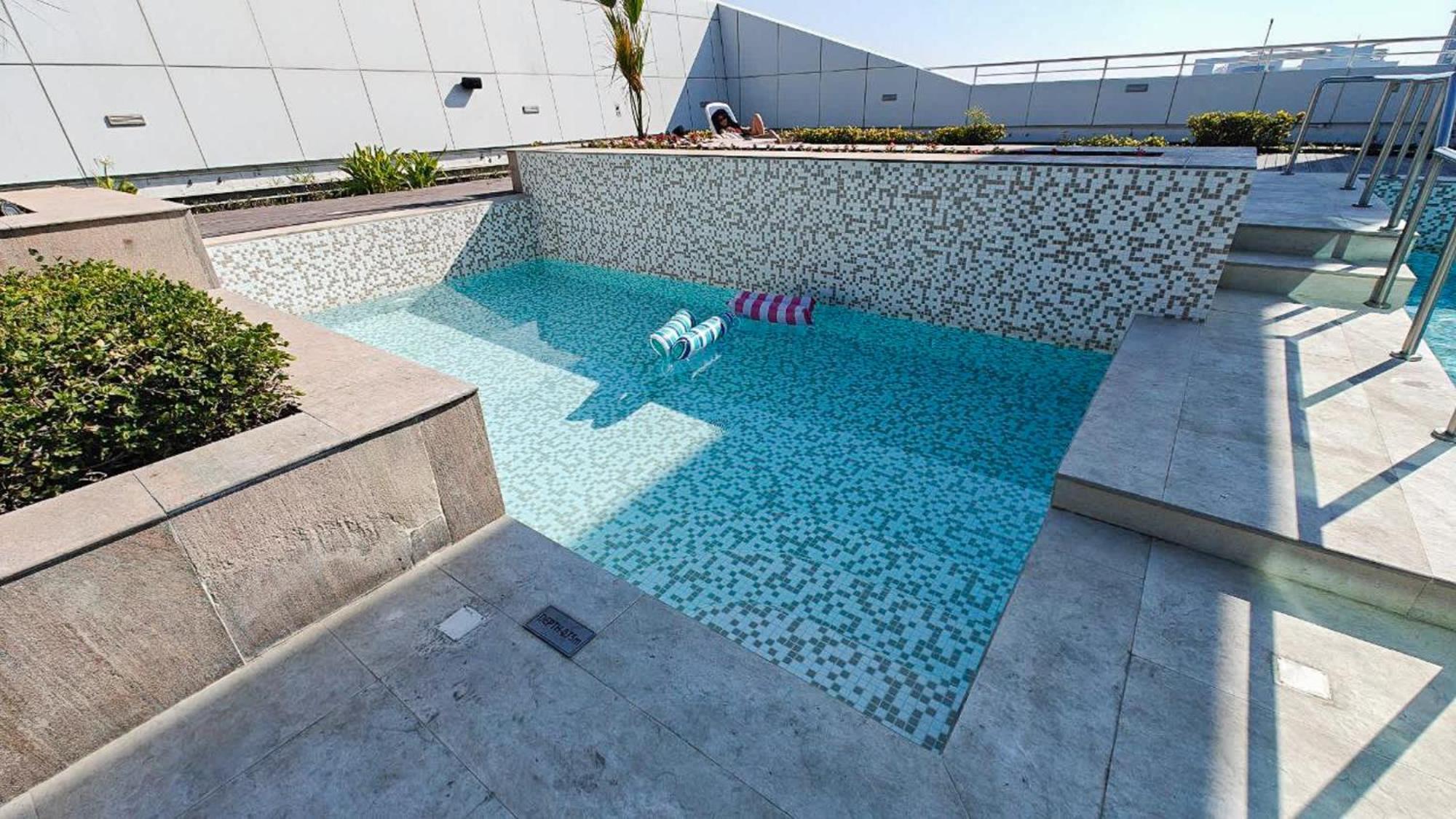 Amazing And Chic 1 Bedroom In Goldcrest Views 2 Apartment Dubai