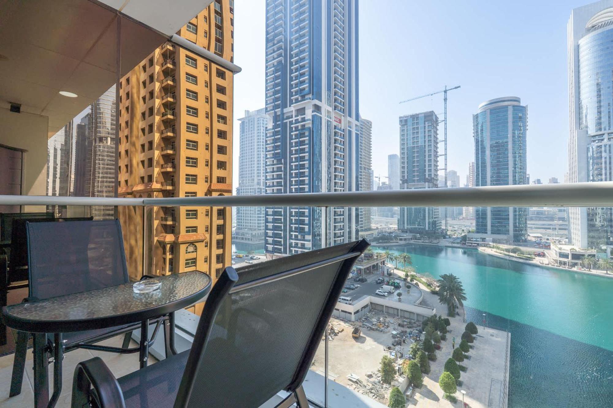 Amazing And Chic 1 Bedroom In Goldcrest Views 2 * Dubai