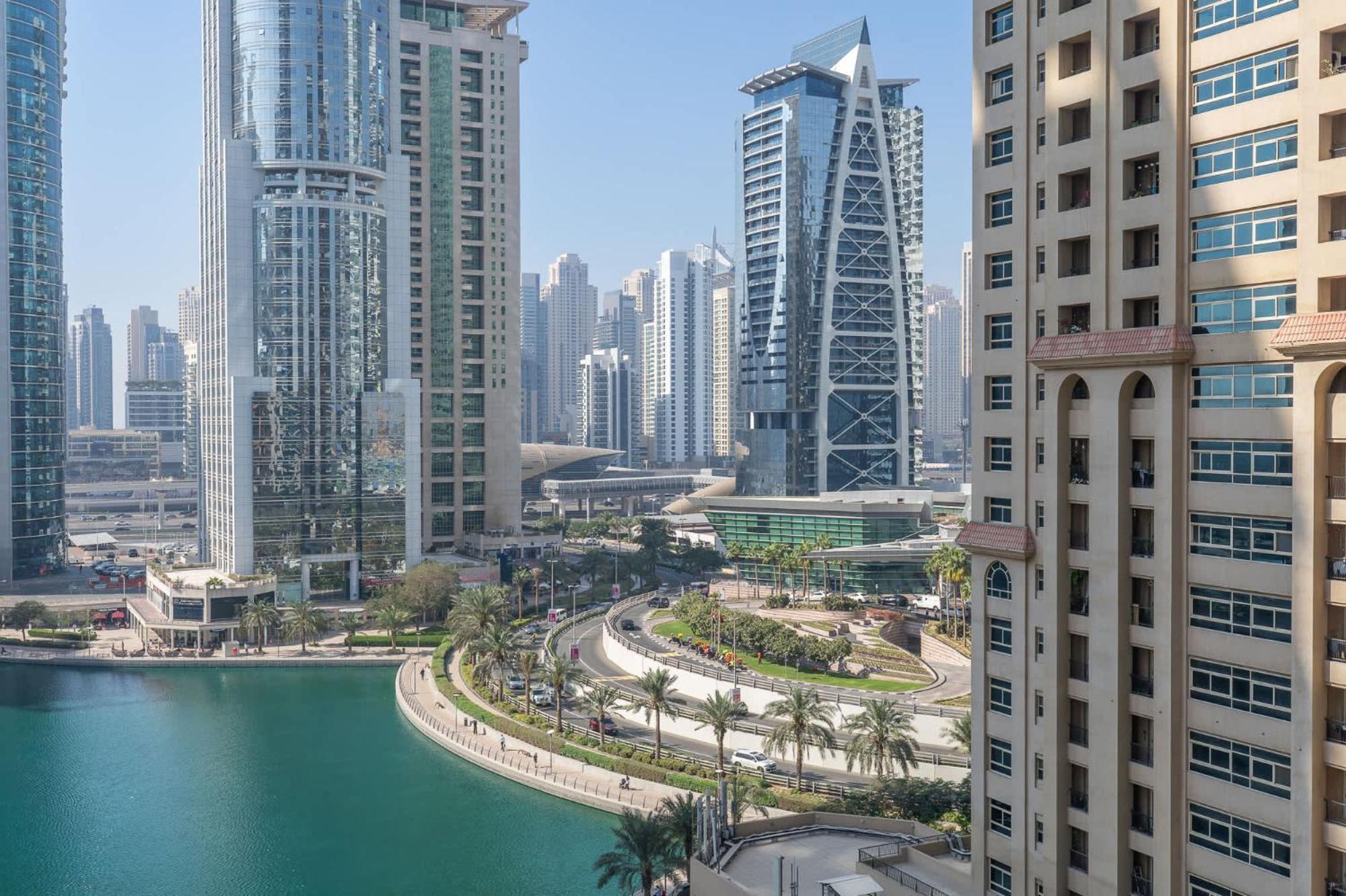 Amazing And Chic 1 Bedroom In Goldcrest Views 2 Apartment Dubai
