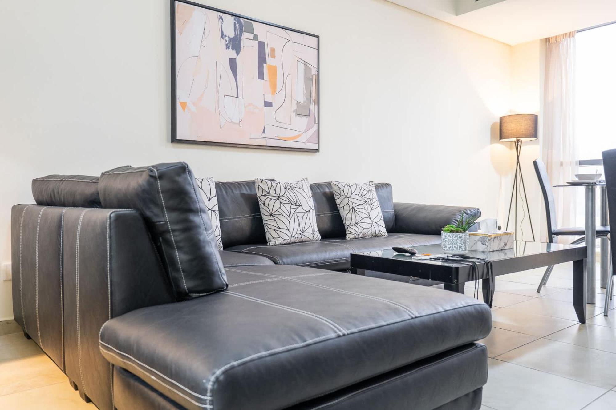 Amazing And Chic 1 Bedroom In Goldcrest Views 2 Apartment Dubai