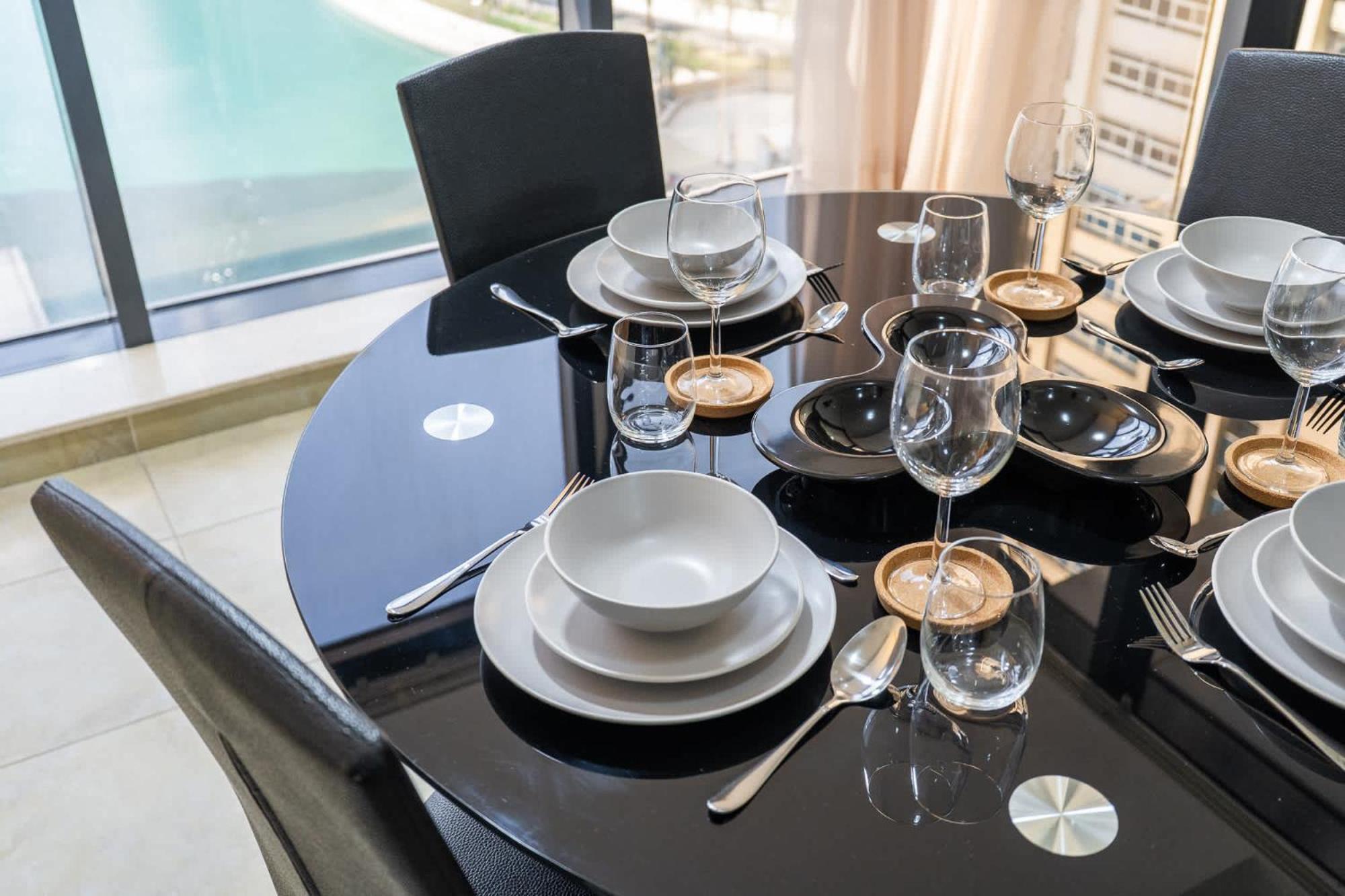 Amazing And Chic 1 Bedroom In Goldcrest Views 2