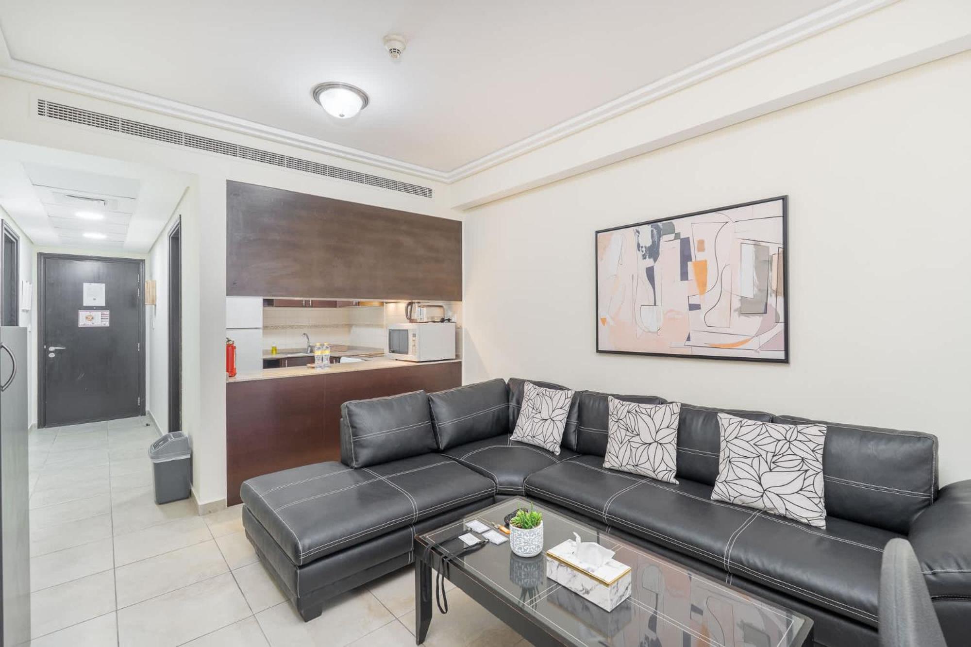 Amazing And Chic 1 Bedroom In Goldcrest Views 2 Apartment