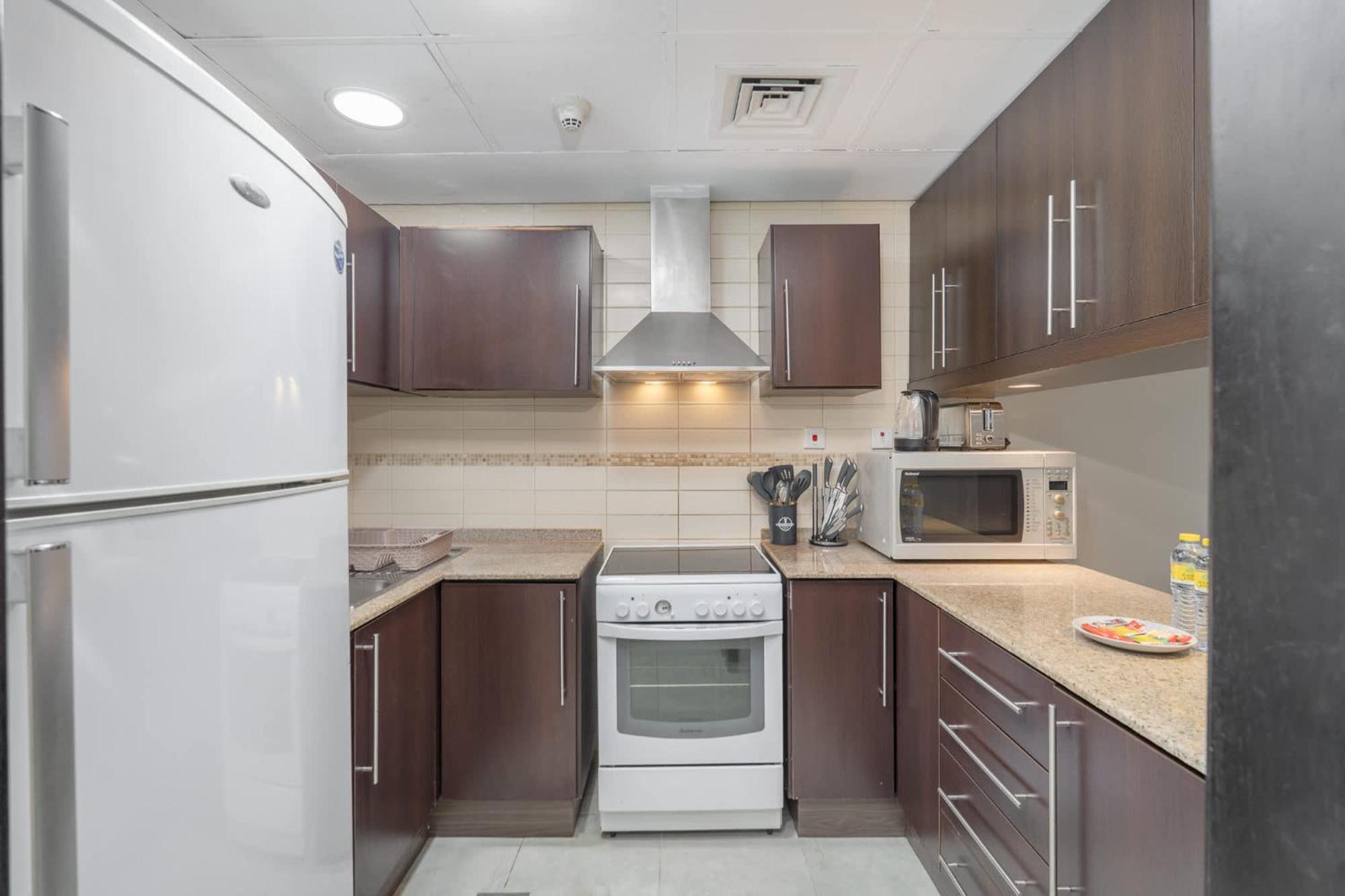 Apartment Amazing And Chic 1 Bedroom In Goldcrest Views 2
