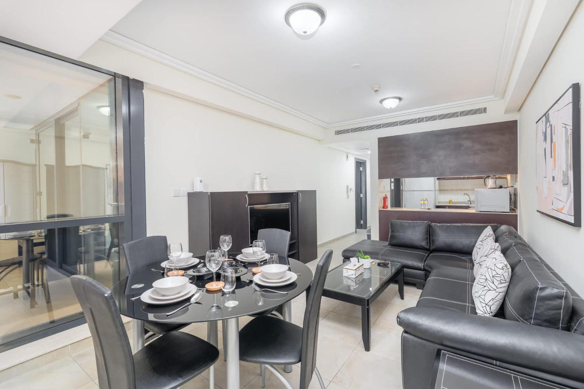 Amazing And Chic 1 Bedroom In Goldcrest Views 2