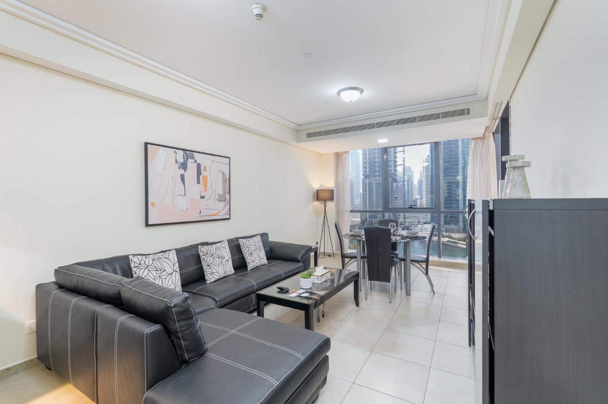 Amazing And Chic 1 Bedroom In Goldcrest Views 2 Apartment