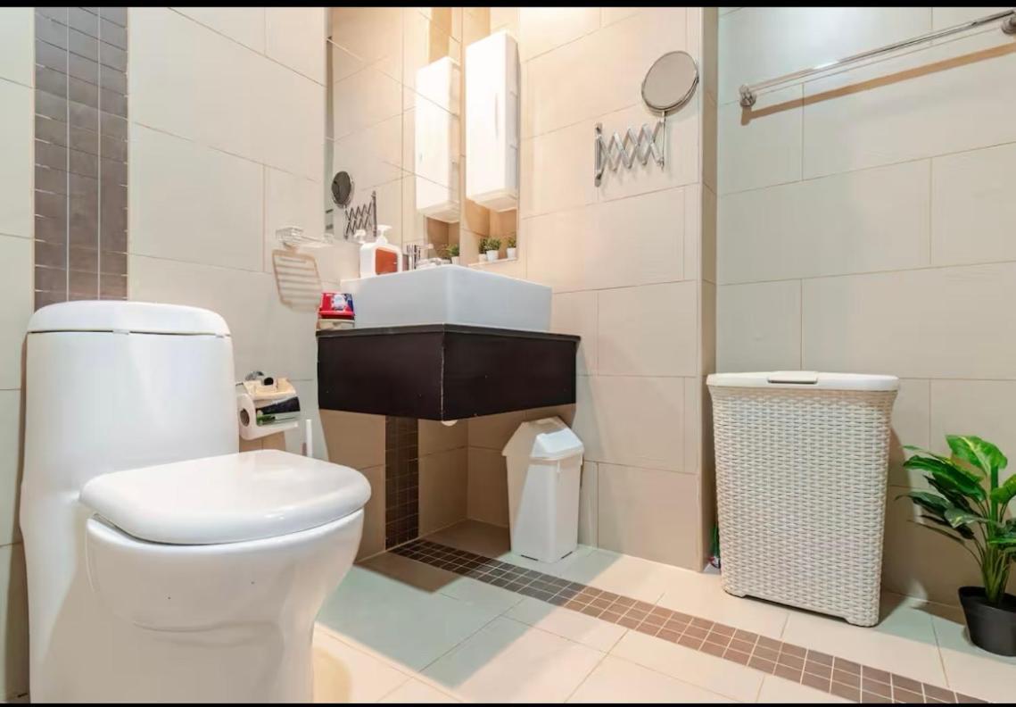 Luxury Marina Stunning Views & Rooftop Pool Apartment *