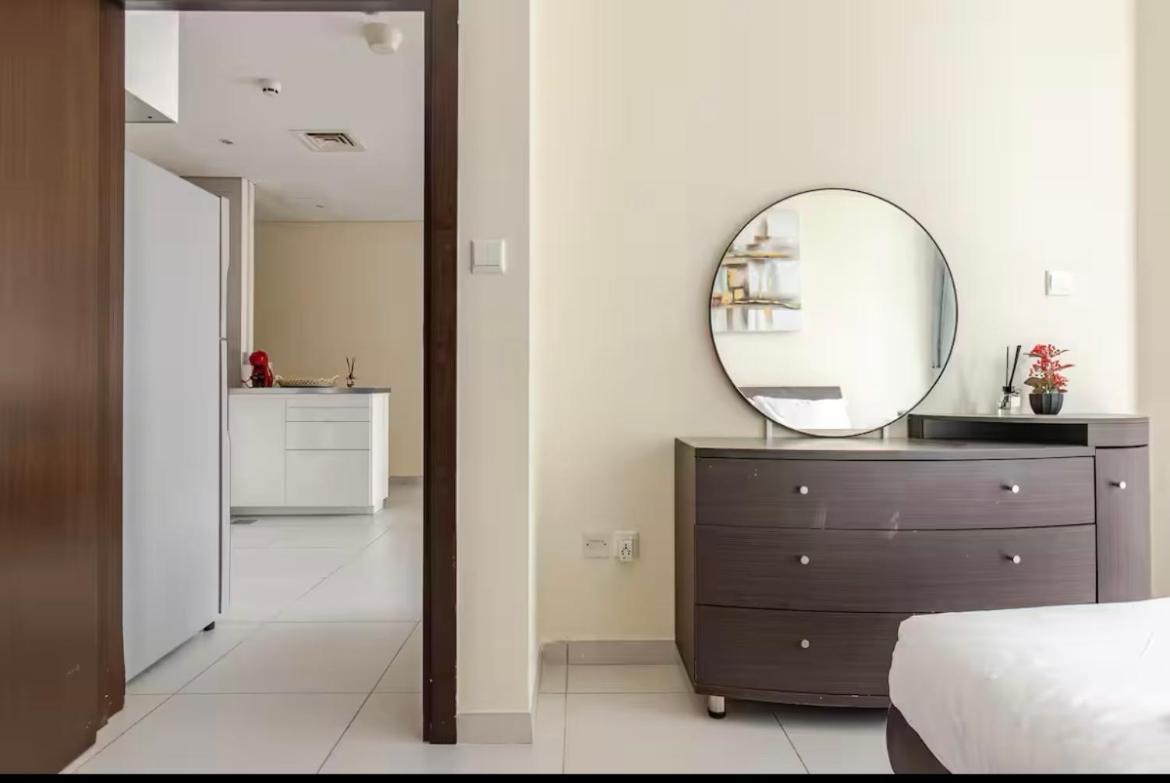 Apartment Luxury Marina Stunning Views & Rooftop Pool *