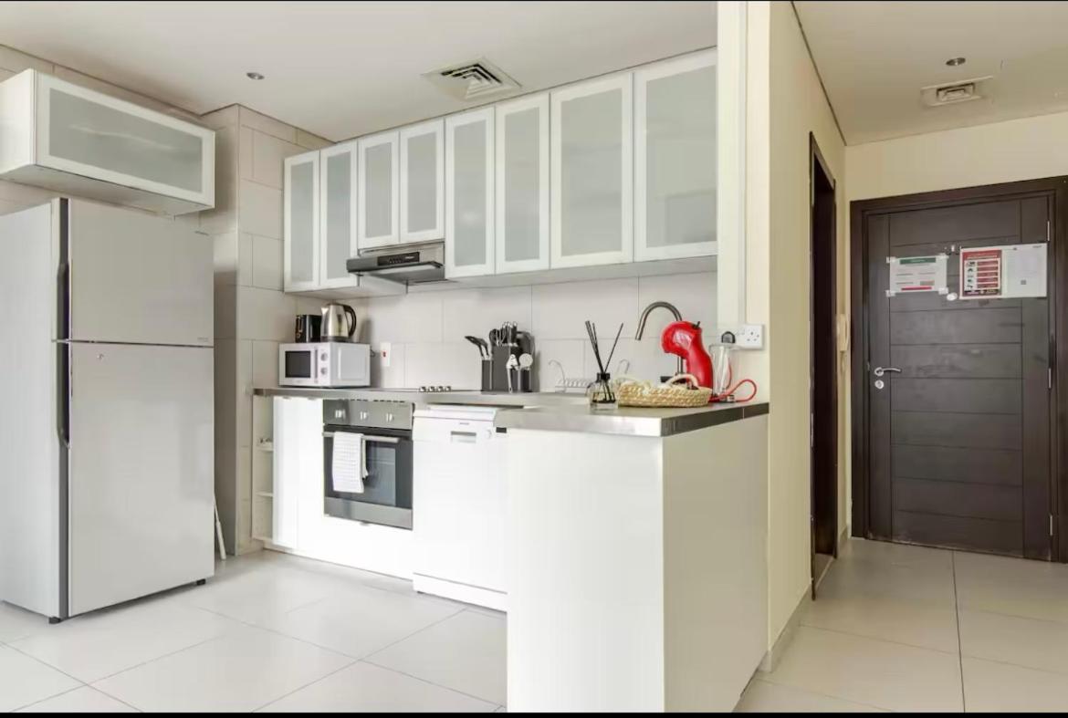 Luxury Marina Stunning Views & Rooftop Pool *