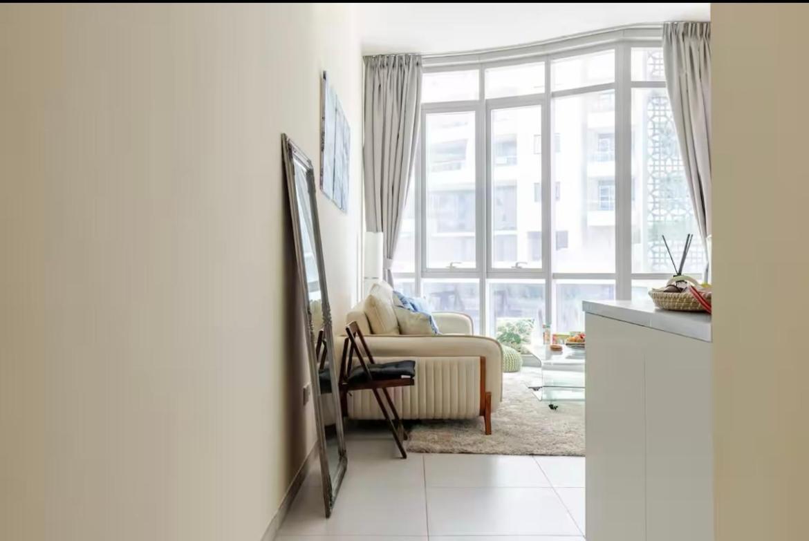 Apartment Luxury Marina Stunning Views & Rooftop Pool Dubai