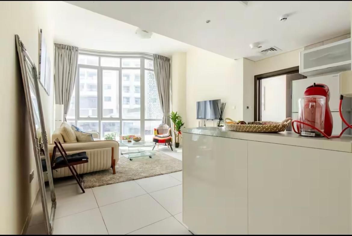 Luxury Marina Stunning Views & Rooftop Pool Apartment *