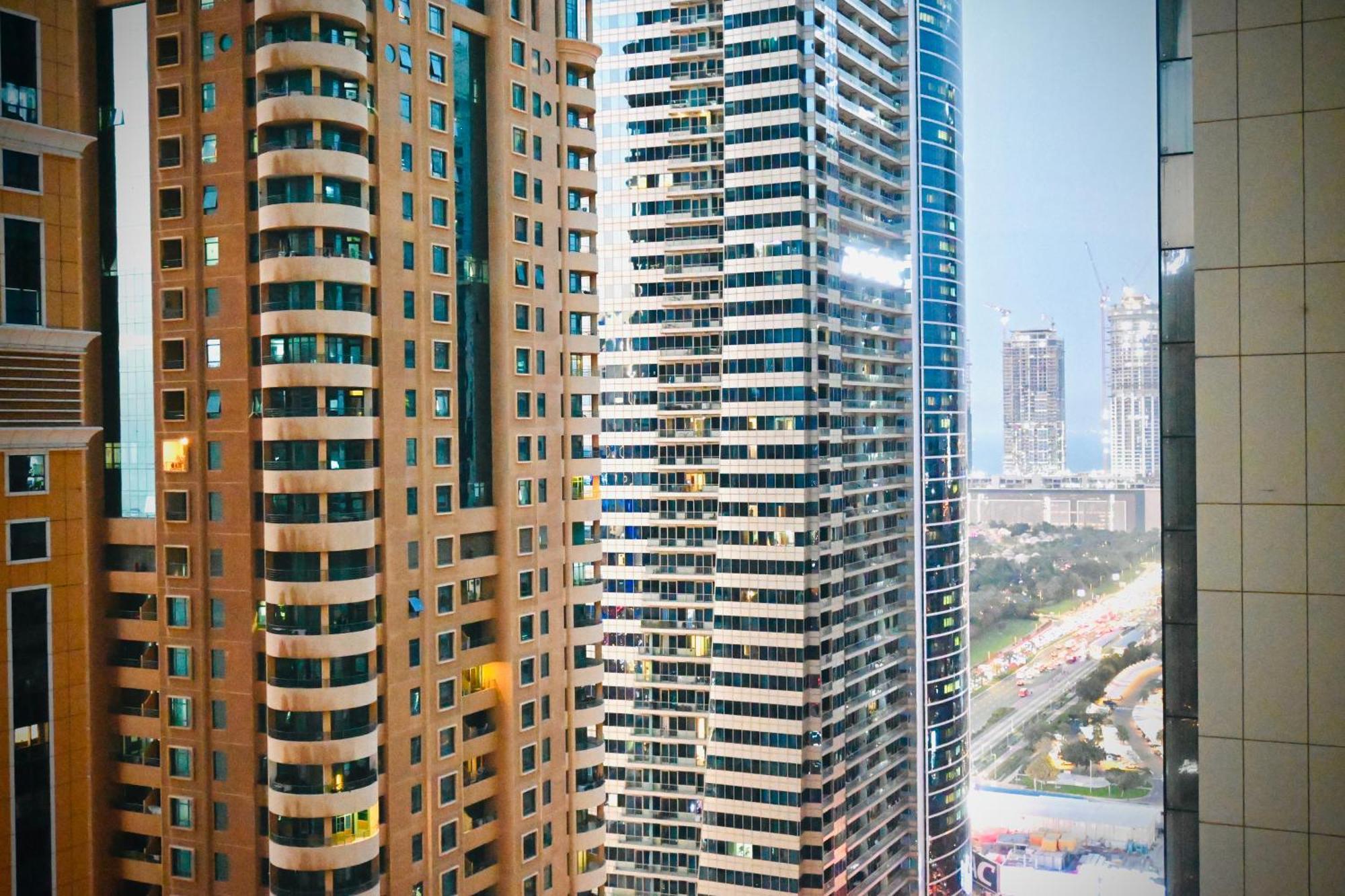 2 Bedroom Near To Marina Yachts And Apartment Dubai