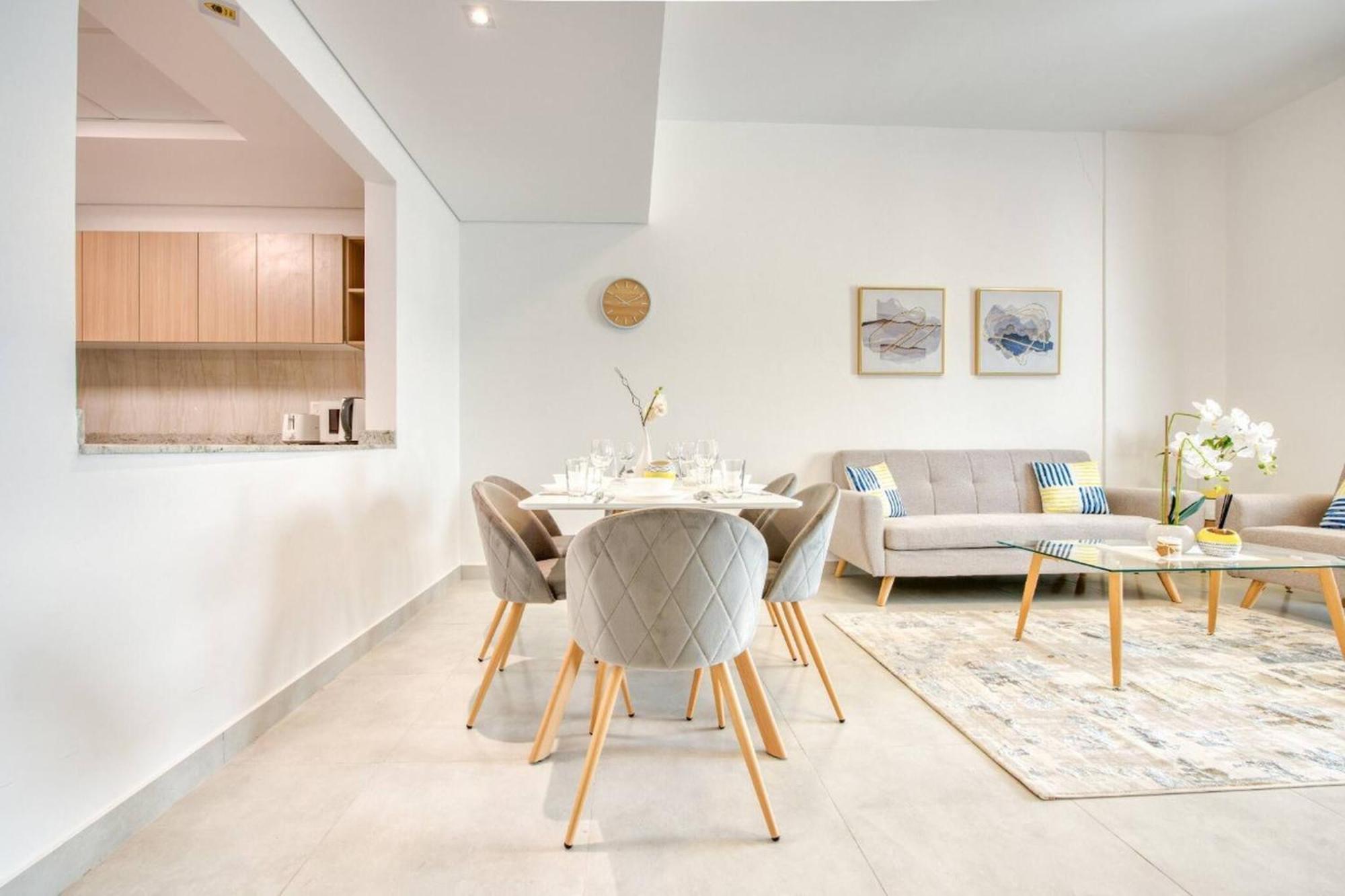 Serene 2 Bedrooms Apartment Dubai