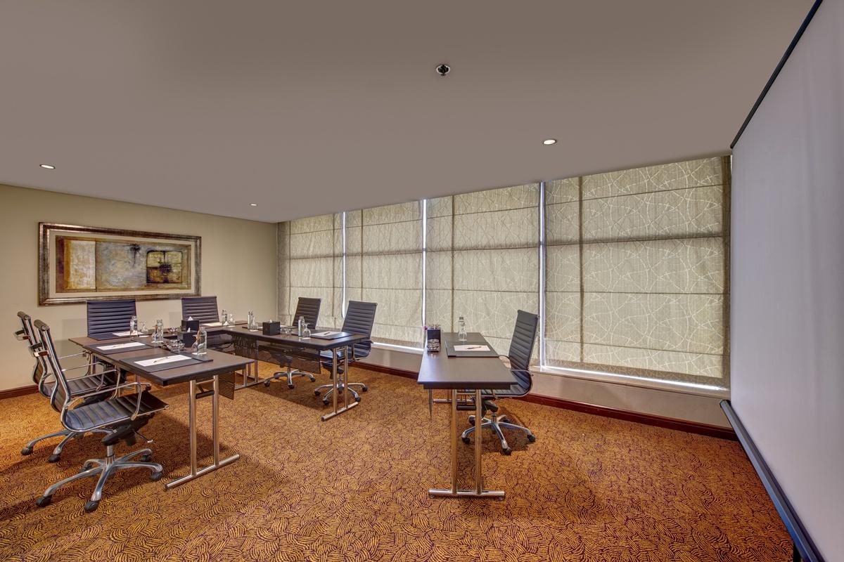 Aparthotel Two Seasons & 4*