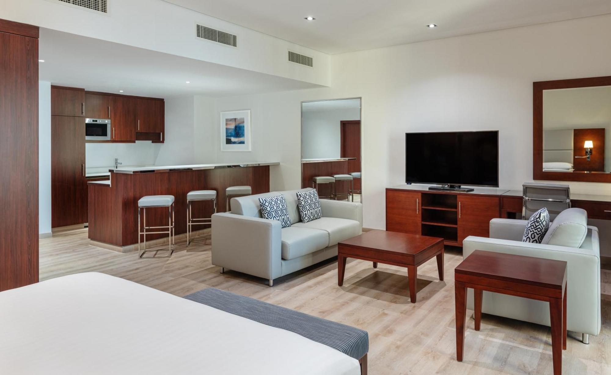 Hotel Delta By Marriott Jumeirah Beach, Dubai