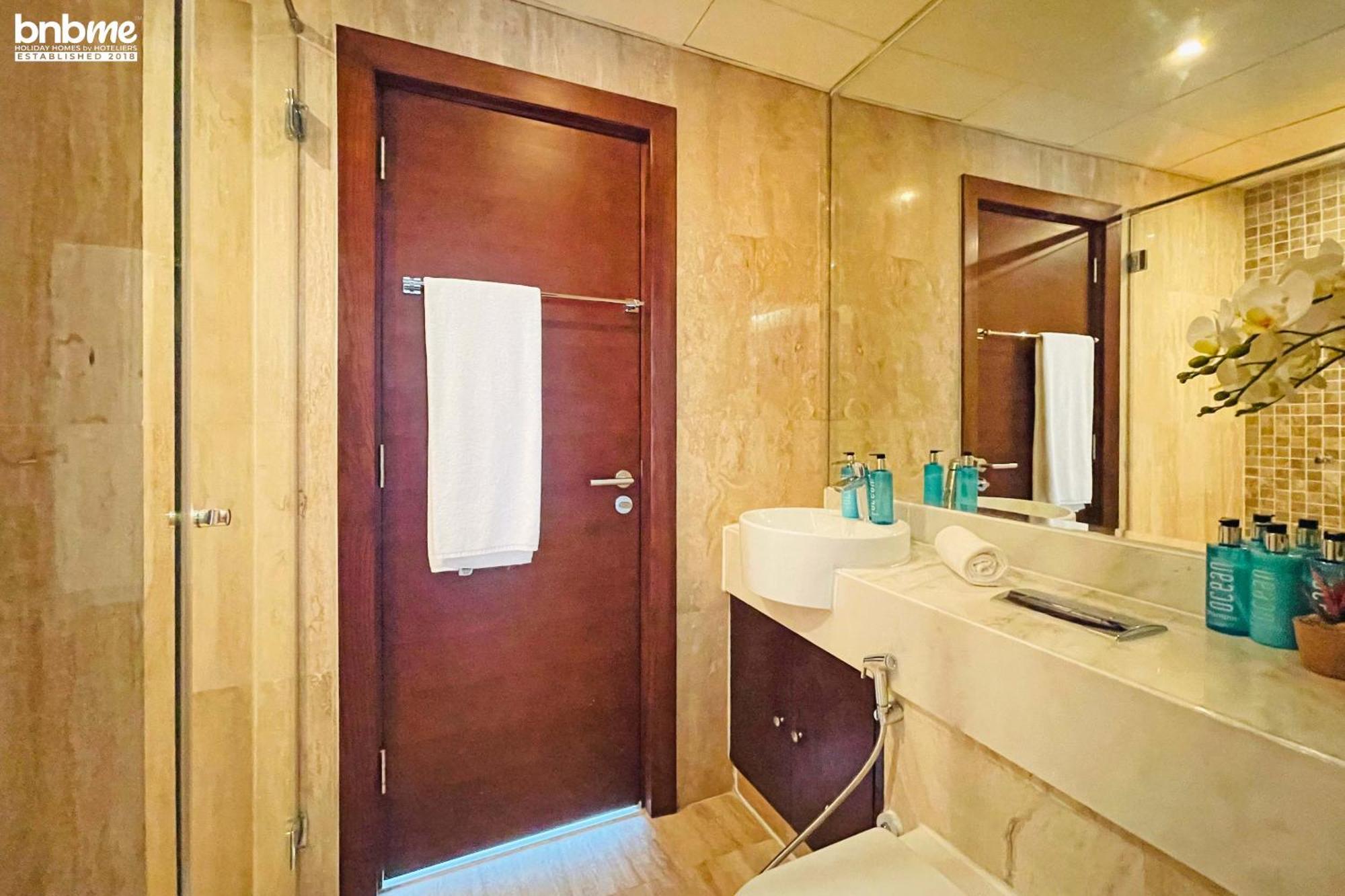 Bnbmehomes - Ubora Towers Daire Dubai